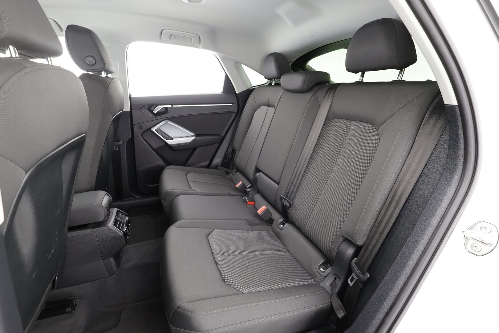 Audi Q3 2022 Sportback Progress 45 TFSI e 180 kW S tronic - | ACC | Koukku | LED | P.Kamera | Digimittaristo | Keyless | Sporttipenkit | Suomi-auto | Kahdet Renkaat | Merkkihuollettu |