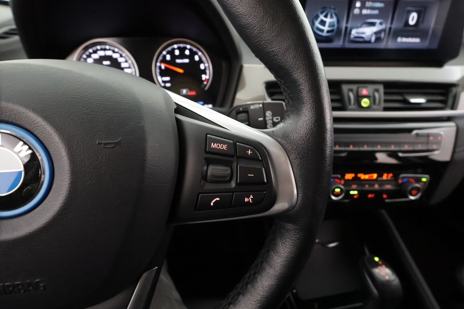 BMW X1 2022 F48 xDrive25e A Charged Edition xLine * Vakkari / P.kamera / Koukku / LED / Sporttipenkit / Navi * - 1.Om Suomi auto / Kahdet renkaat