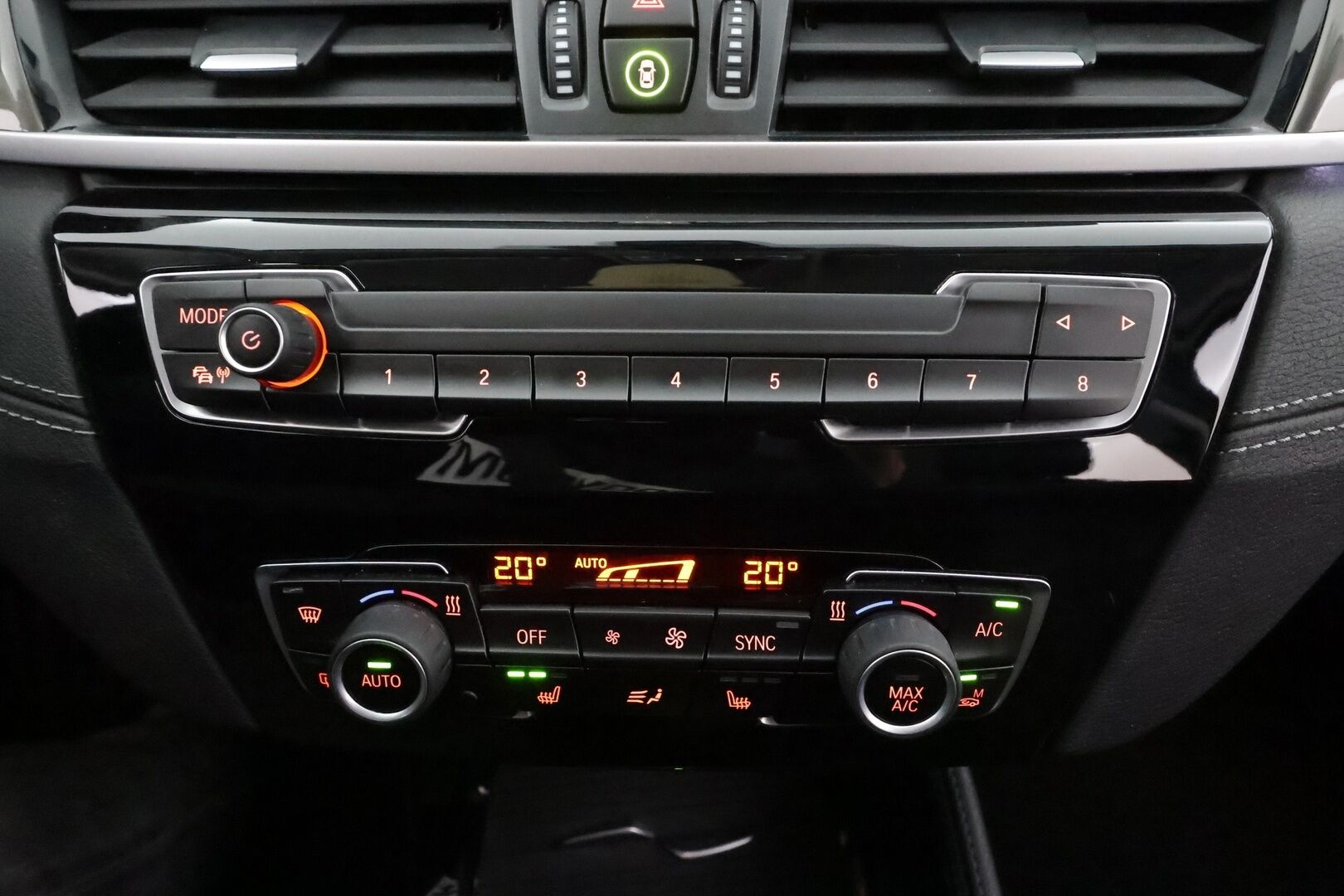 BMW X1 2022 F48 xDrive25e A Charged Edition xLine * Vakkari / P.kamera / Koukku / LED / Sporttipenkit / Navi * - 1.Om Suomi auto / Kahdet renkaat