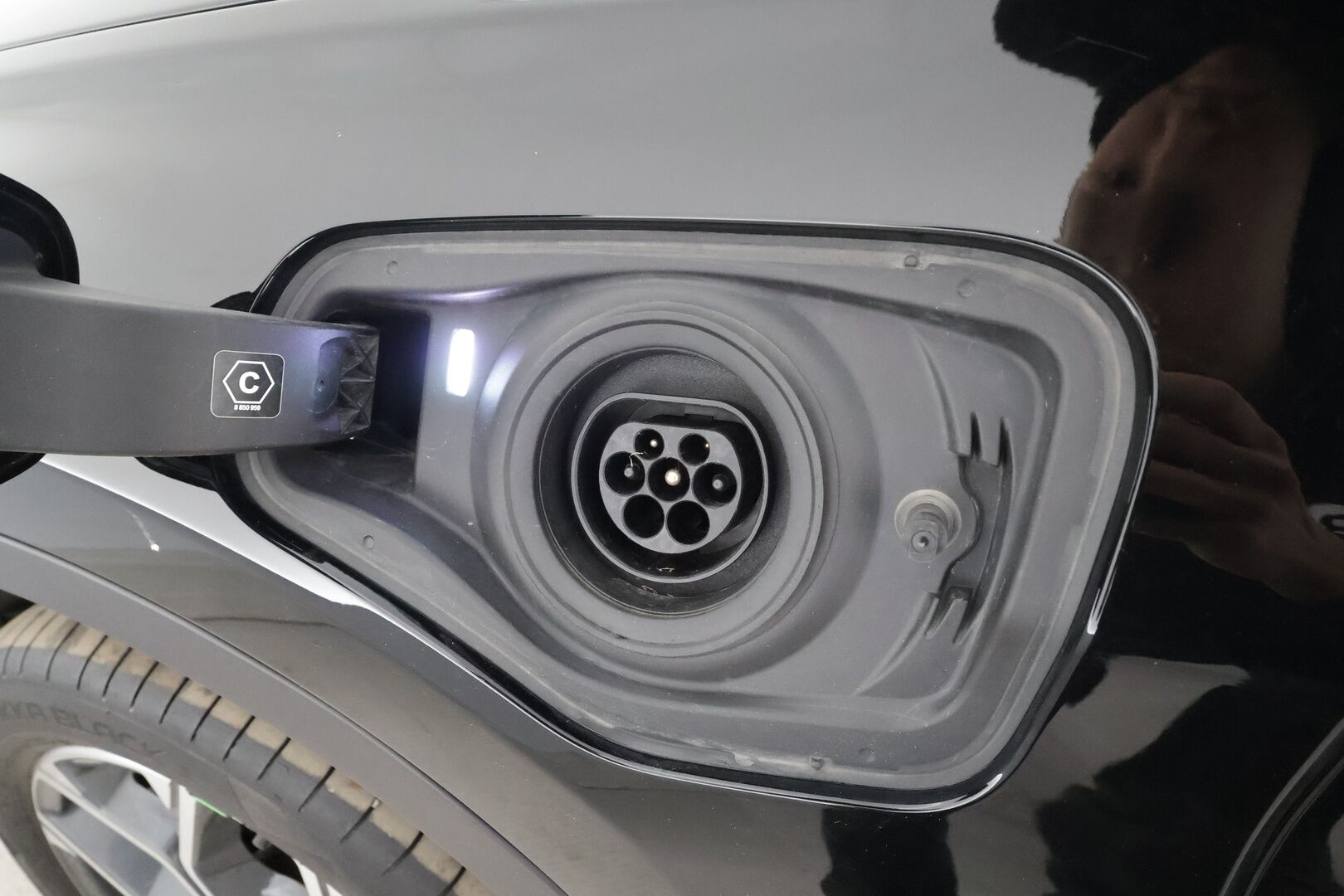 BMW X1 2022 F48 xDrive25e A Charged Edition xLine * Vakkari / P.kamera / Koukku / LED / Sporttipenkit / Navi * - 1.Om Suomi auto / Kahdet renkaat