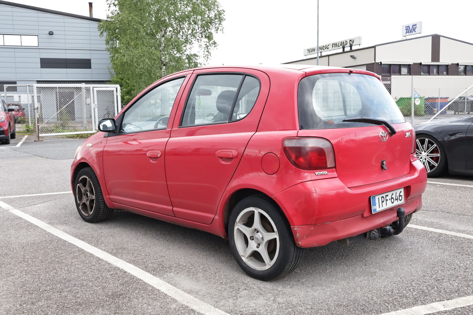 Toyota Yaris 2002 1,3 VVT-i Linea Luna AT 3d MYYDÄÄN HUUTOKAUPAT.COM! - MYYDÄÄN HUUTOKAUPAT.COM!