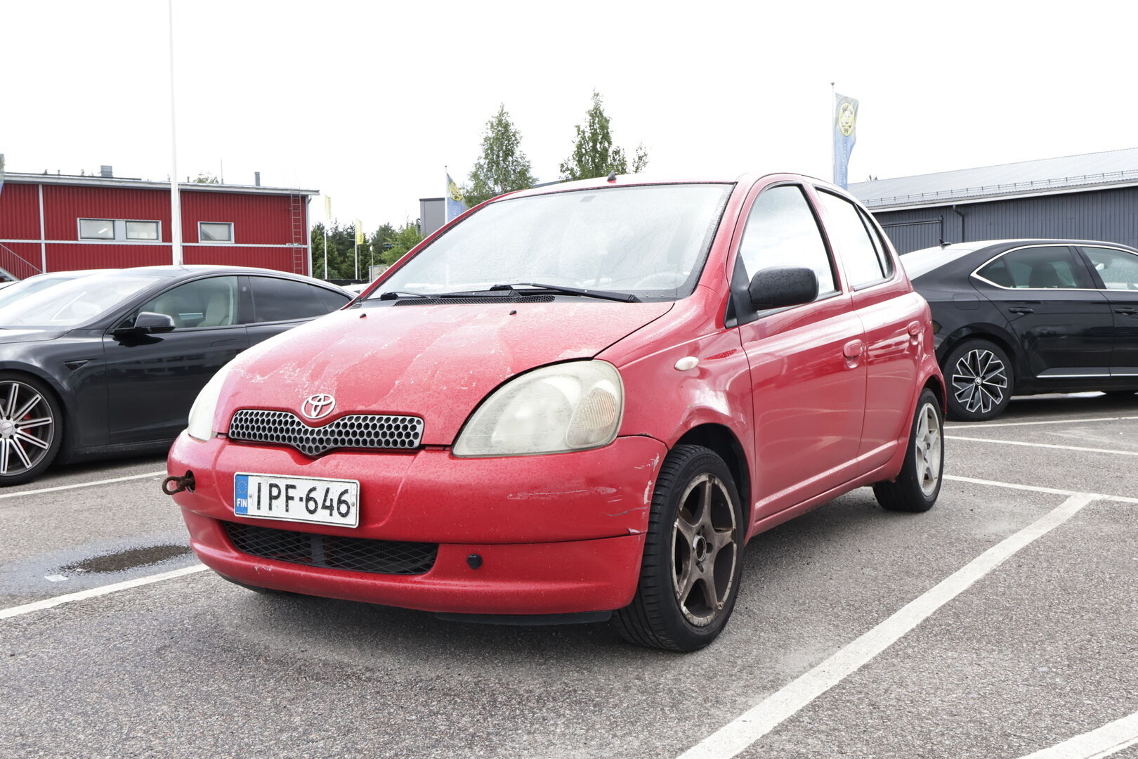 Toyota Yaris 2002 1,3 VVT-i Linea Luna AT 3d MYYDÄÄN HUUTOKAUPAT.COM! - MYYDÄÄN HUUTOKAUPAT.COM!