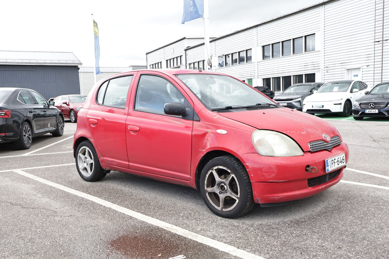 Toyota Yaris 2002 1,3 VVT-i Linea Luna AT 3d MYYDÄÄN HUUTOKAUPAT.COM! - MYYDÄÄN HUUTOKAUPAT.COM!