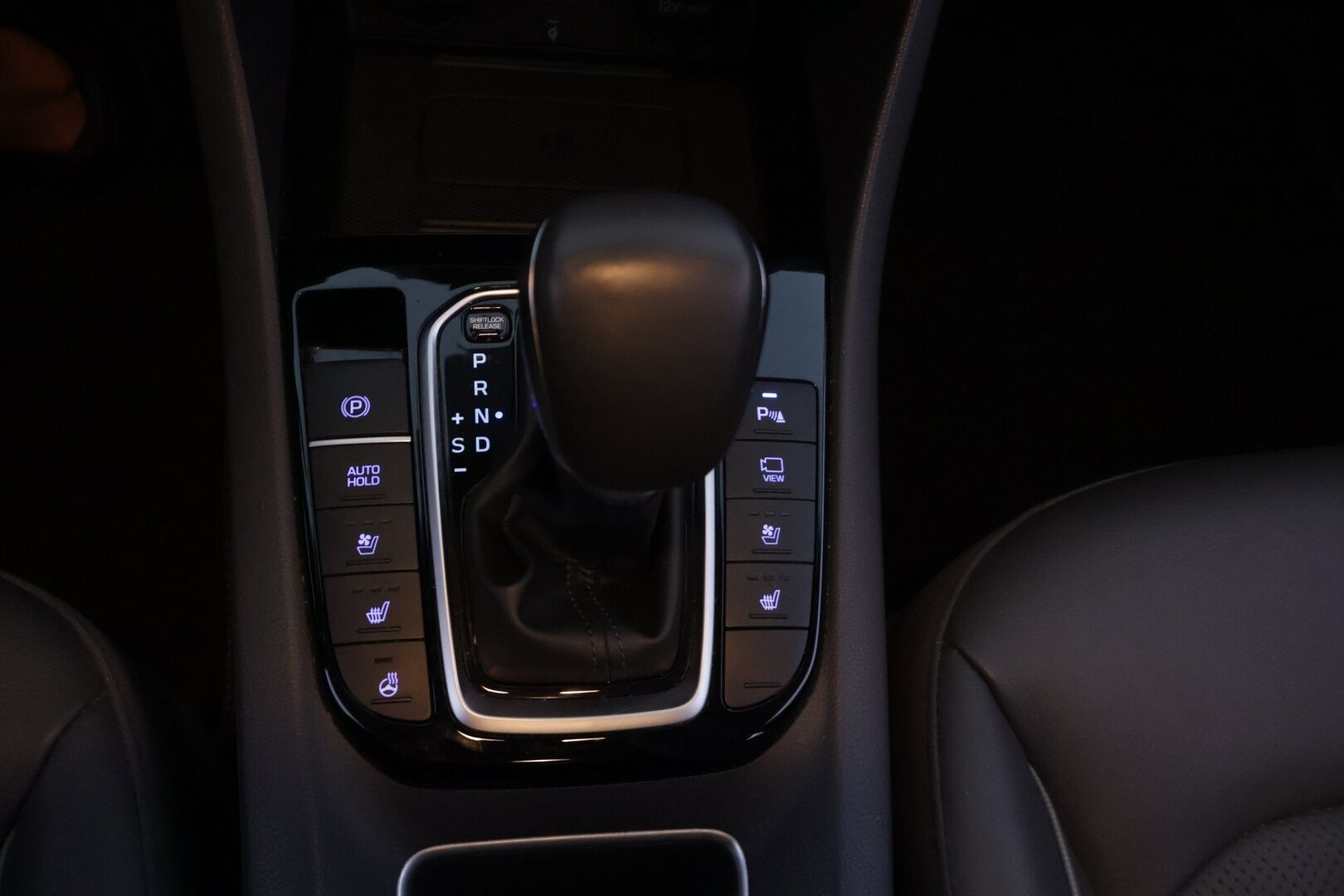 Hyundai IONIQ hybrid 2021 1,6 hybrid 141 hv 6-DCT Style Limited Edition - Suomi-auto | Adapt.vakkari | Ilmastoidut nahat | Lohko+sisäp | Vetokoukku | Infinity audio | P.kamera | Navi | Digimittaristo