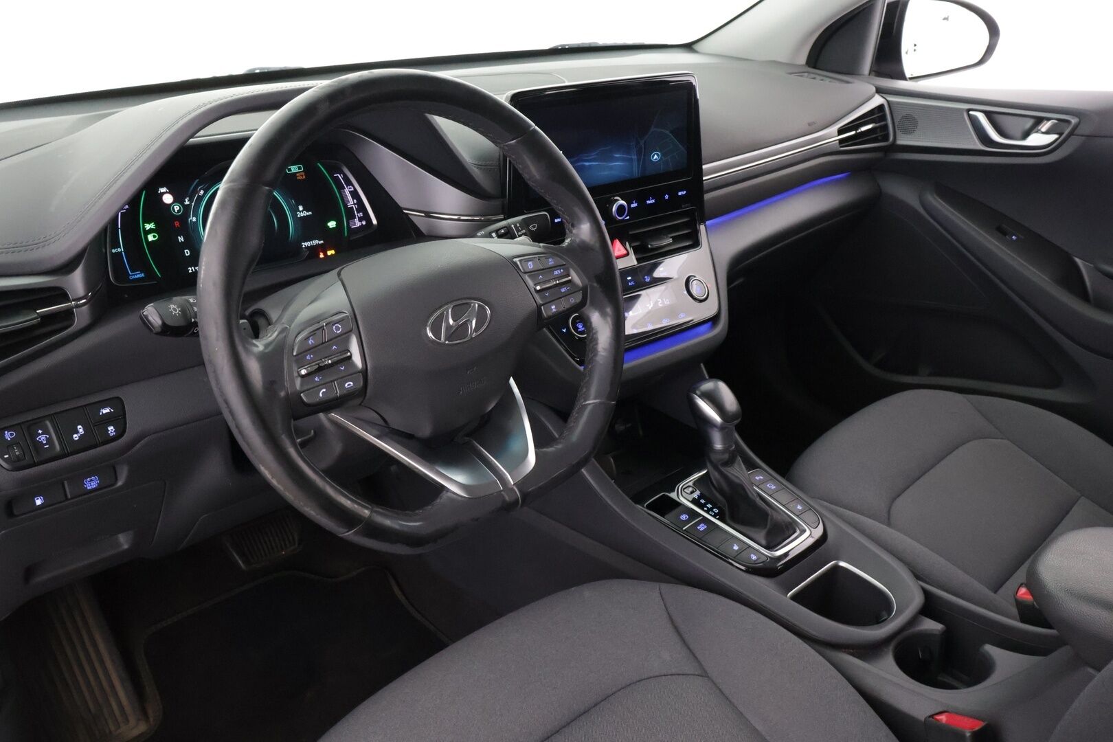 Hyundai IONIQ 2020 1.6 hybrid 141 hv 6-DCT Style MY20 ** ALV / Keyless / ACC / Blis / Navi - Tämä huippu myydään huudossa! ** Pitkä leima / Kahdet renkaat aluilla