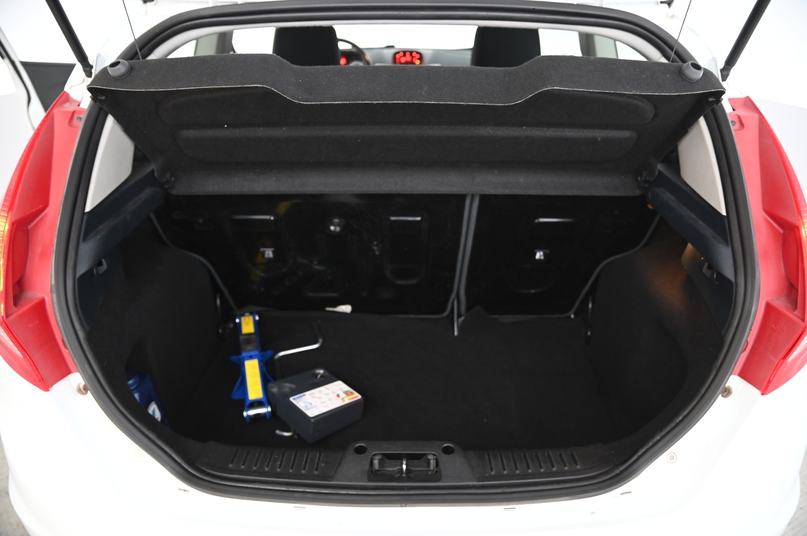 Ford Fiesta 2011 1.6l *Myydään Huutokaupat.com*