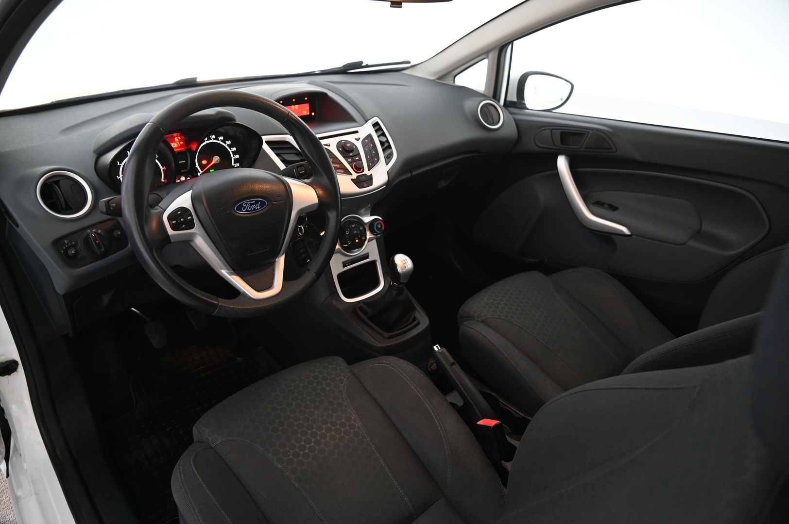 Ford Fiesta 2011 1.6l *Myydään Huutokaupat.com*