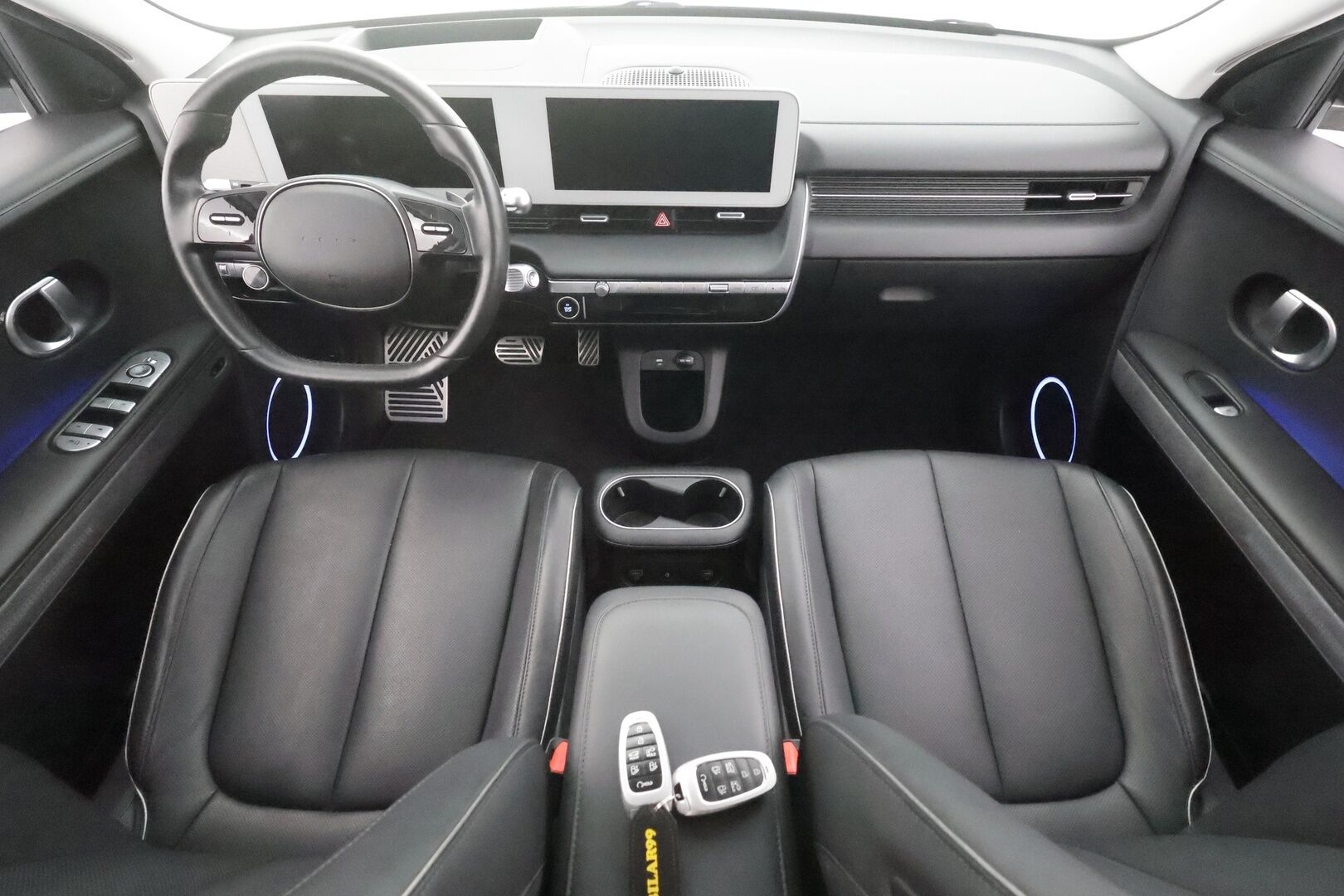 Hyundai IONIQ 5 2022 73 kWh 217 hv Premium - | ACC | Koukku | ILP | 360° | Bose | Ilmastoidut relax nahat | Muistipenkki | HDA | BSM | V2L | Ambient | 2x renkaat aluin | Suomiauto |