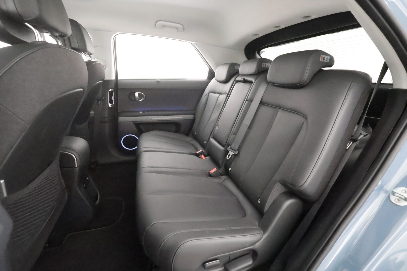 Hyundai IONIQ 5 2022 73 kWh 217 hv Premium - | ACC | Koukku | ILP | 360° | Bose | Ilmastoidut relax nahat | Muistipenkki | HDA | BSM | V2L | Ambient | 2x renkaat aluin | Suomiauto |