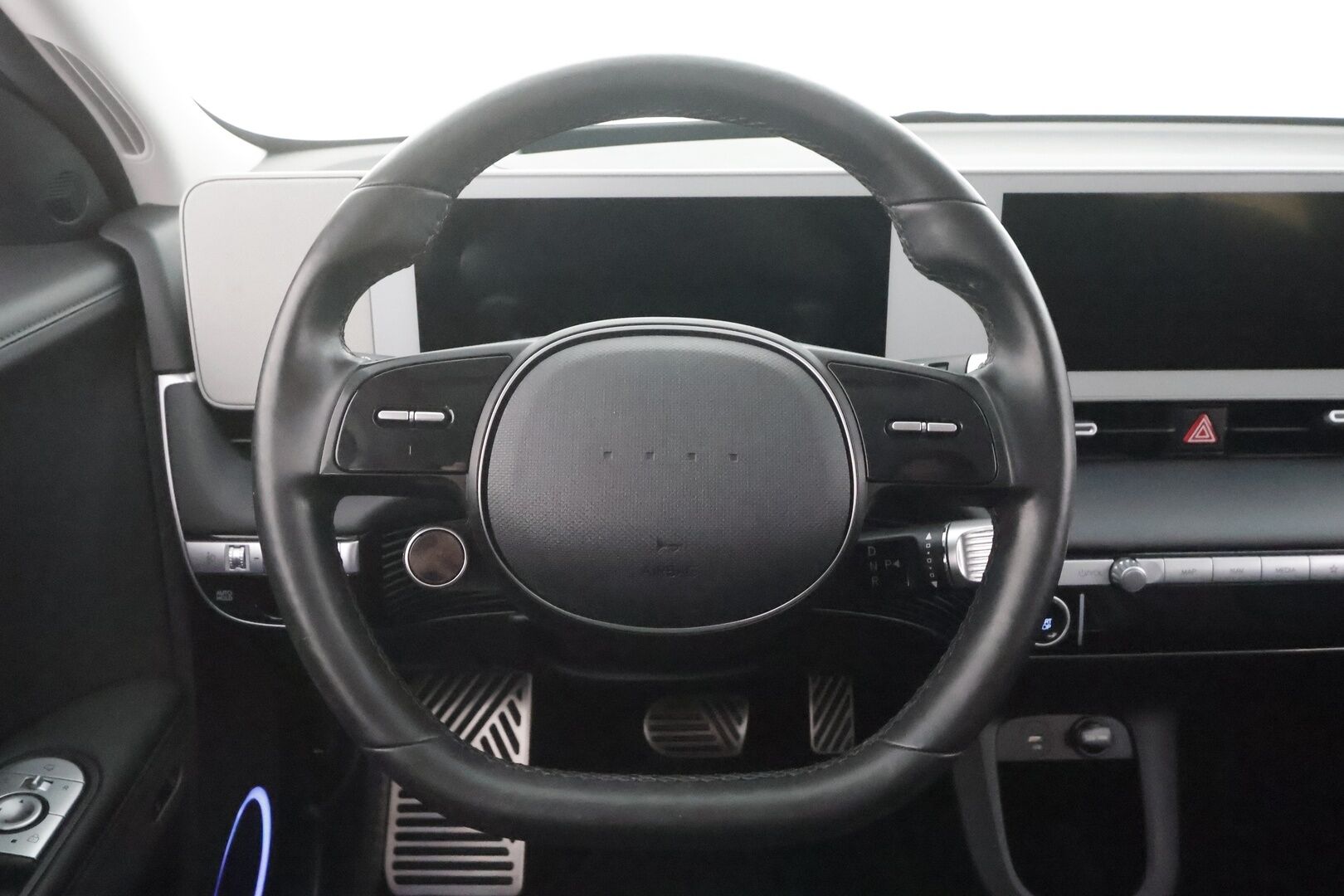 Hyundai IONIQ 5 2022 73 kWh 217 hv Premium - | ACC | Koukku | ILP | 360° | Bose | Ilmastoidut relax nahat | Muistipenkki | HDA | BSM | V2L | Ambient | 2x renkaat aluin | Suomiauto |