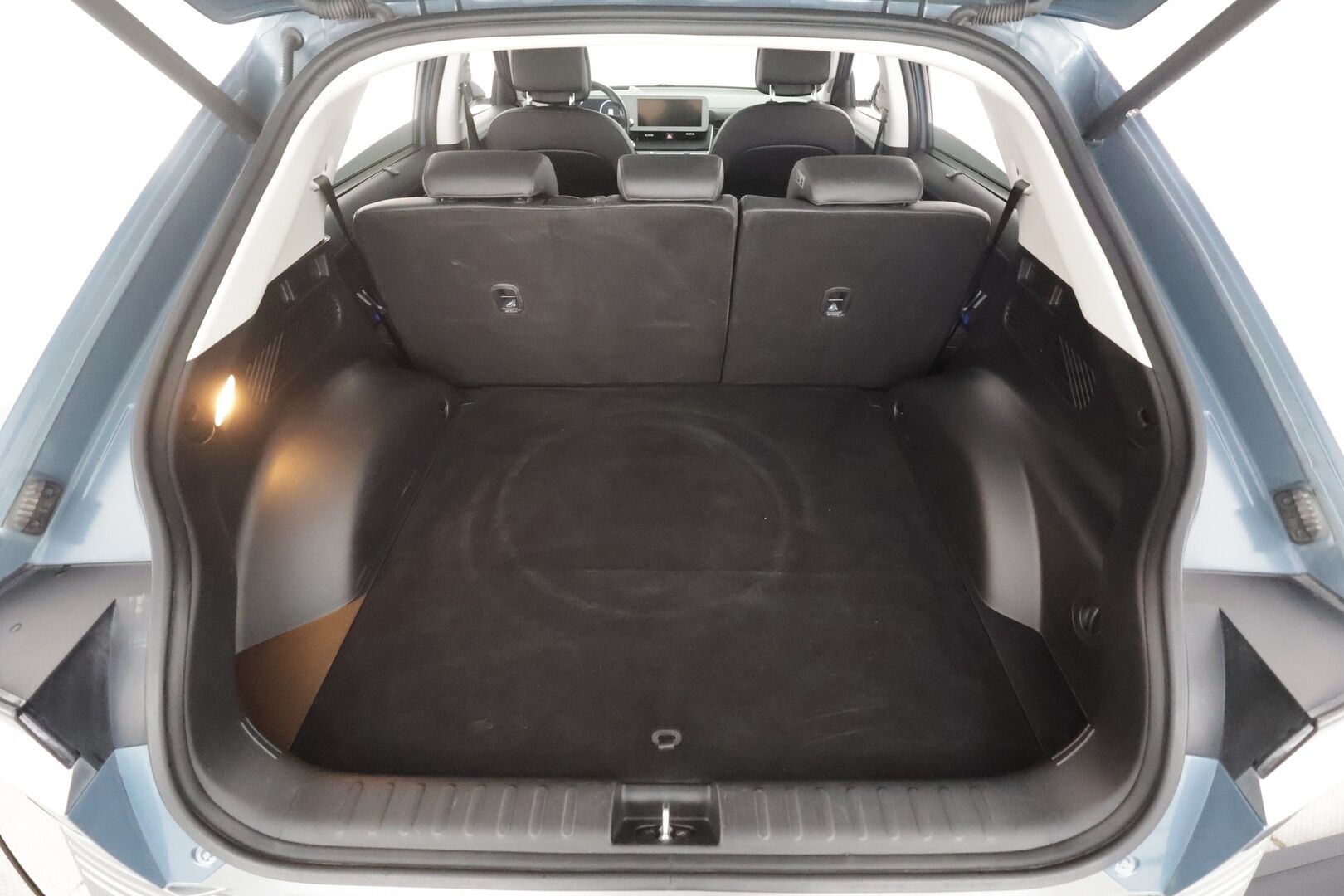 Hyundai IONIQ 5 2022 73 kWh 217 hv Premium - | ACC | Koukku | ILP | 360° | Bose | Ilmastoidut relax nahat | Muistipenkki | HDA | BSM | V2L | Ambient | 2x renkaat aluin | Suomiauto |