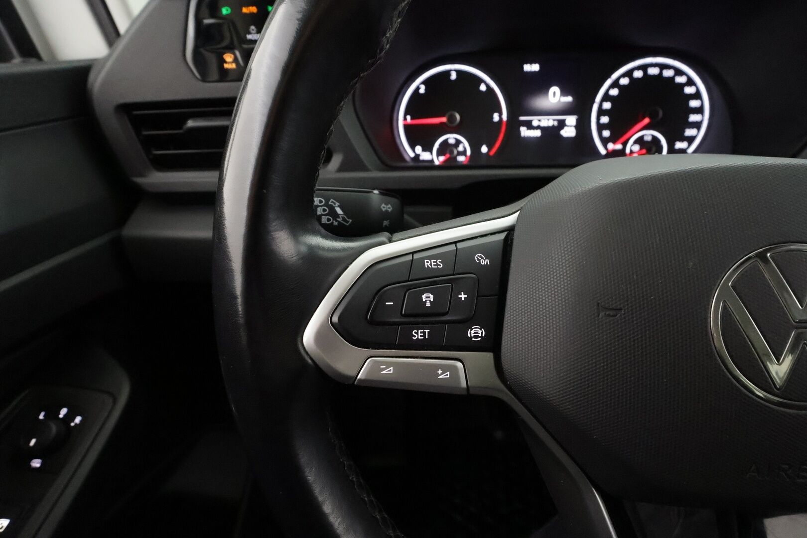 Volkswagen Caddy 2022 Life Business 2,0 TDI * ACC / Webasto / Koukku / P.tutkat / Bluetooth * - ALV / 1.Om Suomi-auto / 2x vanteet - HULLUT AVAJAISHULINAT KORKOTARJOUS 3,29 %