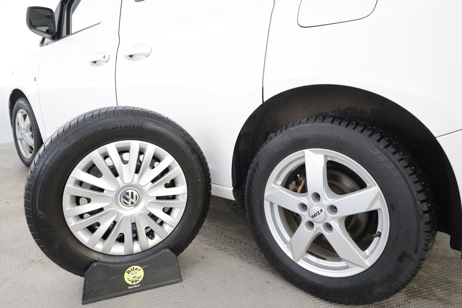 Volkswagen Caddy 2022 Life Business 2,0 TDI * ACC / Webasto / Koukku / P.tutkat / Bluetooth * - ALV / 1.Om Suomi-auto / 2x vanteet