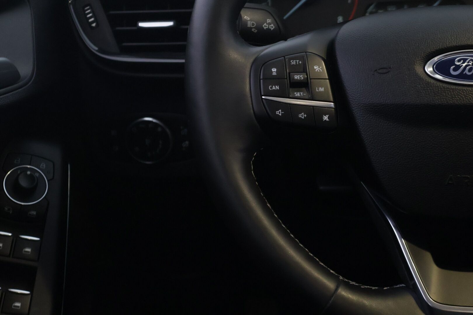 Ford Puma 2022 1.0 EcoBoost Hybrid (mHEV) 125hv M6 Titanium 5-ovinen - 1-omistaja | Suomi-Auto | ACC | Bliss | Lämm. lasi & ratti & penkit |Led - KORKO VAIN 3,99 %