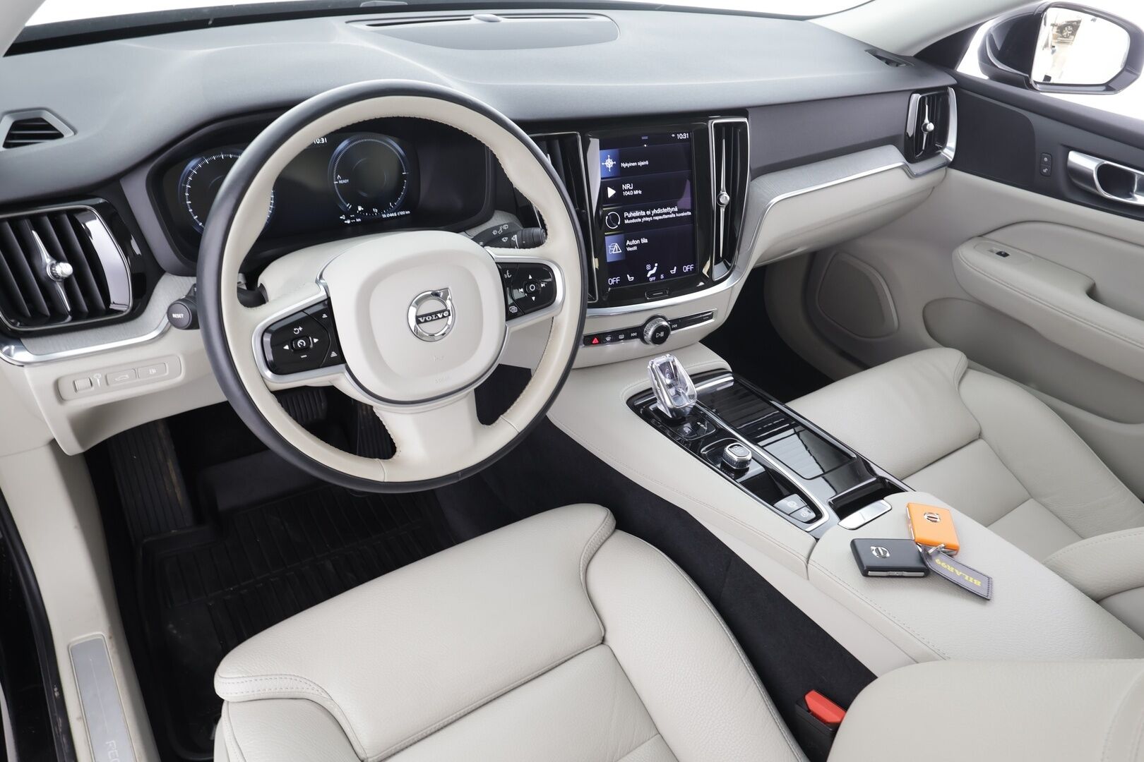 Volvo V60 2022 T6 TwE AWD Business Inscription Edition aut * ACC / Webasto / Muistipenkki / Keyless / Navi * - Suomi auto / Merkkihuollettu