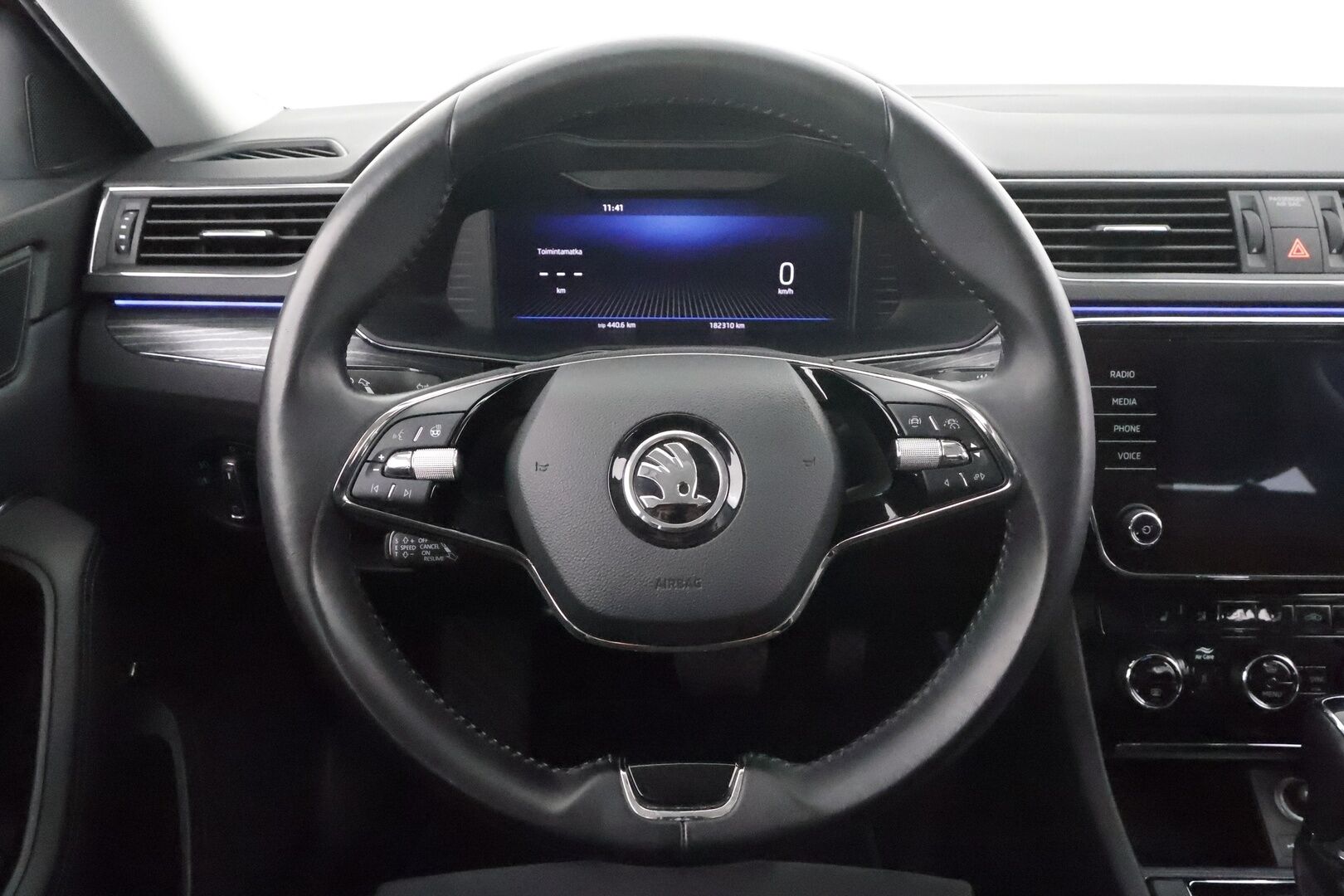 Skoda Superb 2022 Combi 2.0 TDI 200 4x4 Style DSG *Webasto / Matrix LED / ACC / P.Kamera / Muistipenkit / Keyless / Navi * - Kahdet renkaat / 1.Om Suomi-auto