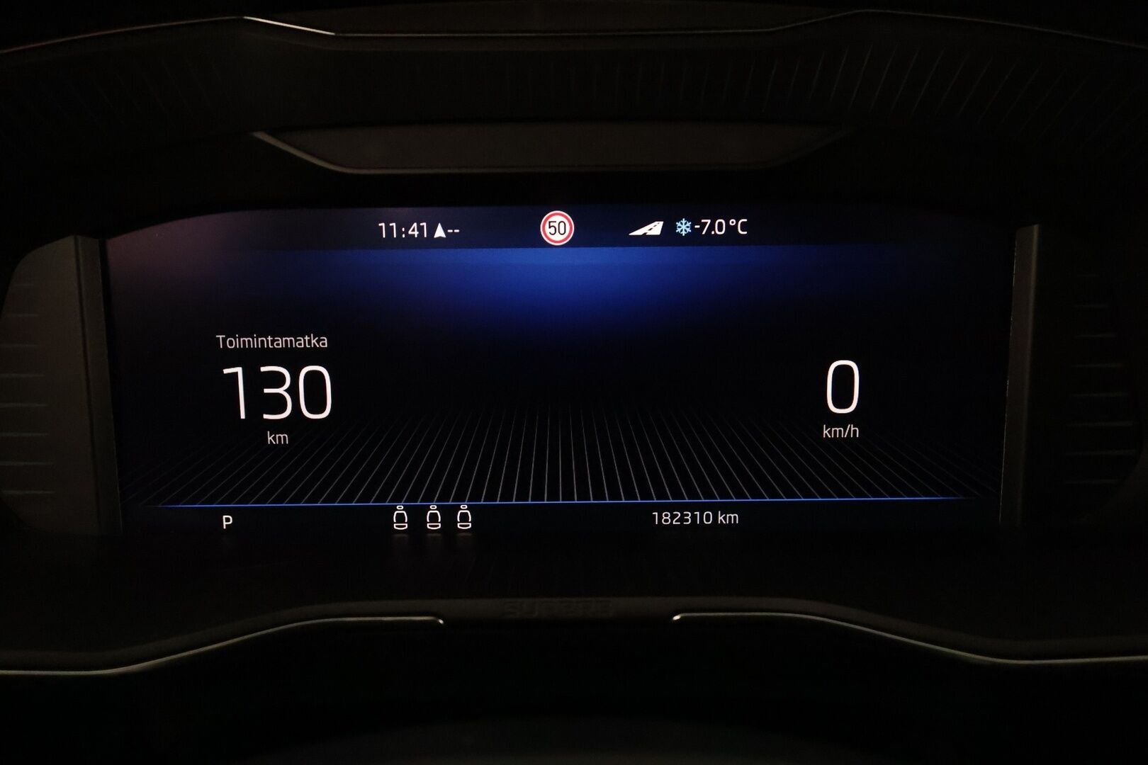 Skoda Superb 2022 Combi 2.0 TDI 200 4x4 Style DSG *Webasto / Matrix LED / ACC / P.Kamera / Muistipenkit / Keyless / Navi * - Kahdet renkaat / 1.Om Suomi-auto