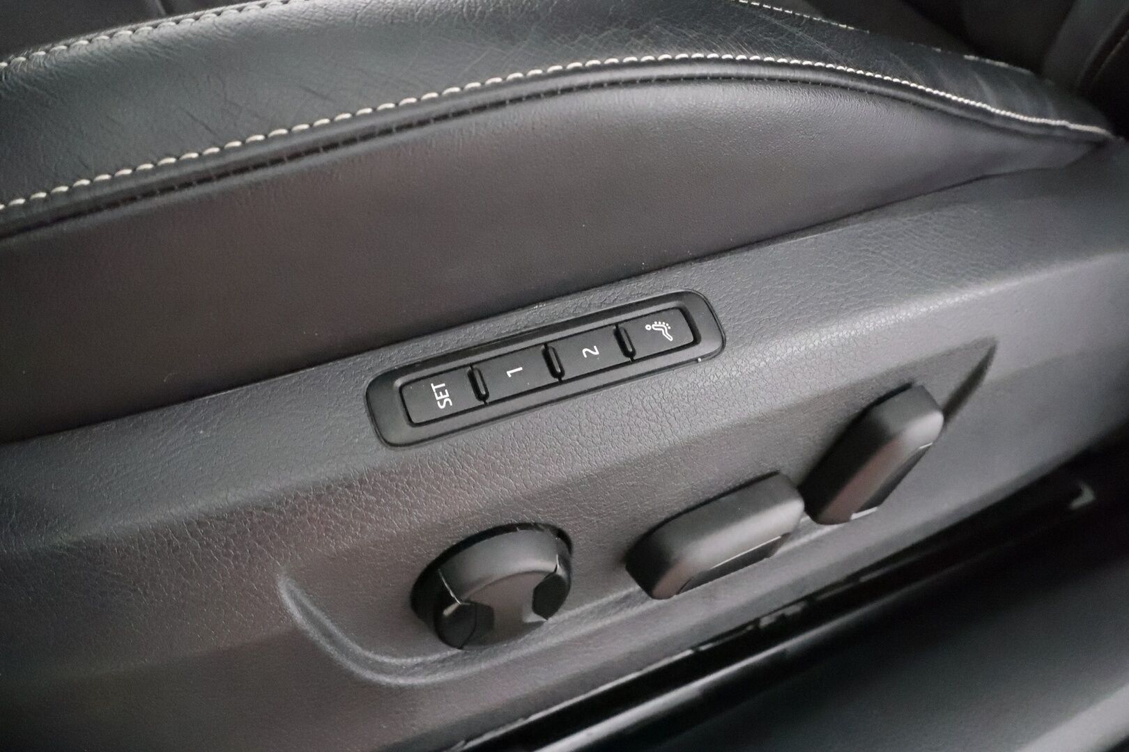 Skoda Superb 2022 Combi 2.0 TDI 200 4x4 Style DSG *Webasto / Matrix LED / ACC / P.Kamera / Muistipenkit / Keyless / Navi * - Kahdet renkaat / 1.Om Suomi-auto