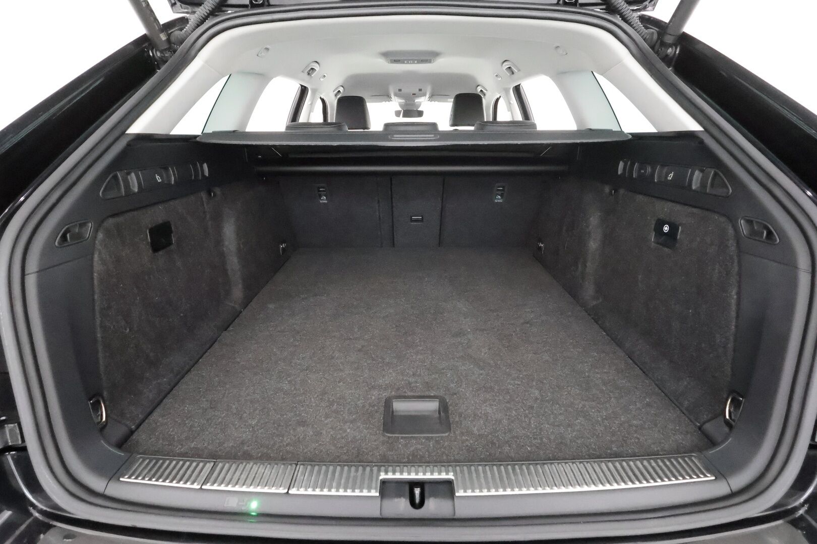 Skoda Superb 2022 Combi 2.0 TDI 200 4x4 Style DSG *Webasto / Matrix LED / ACC / P.Kamera / Muistipenkit / Keyless / Navi * - Kahdet renkaat / 1.Om Suomi-auto