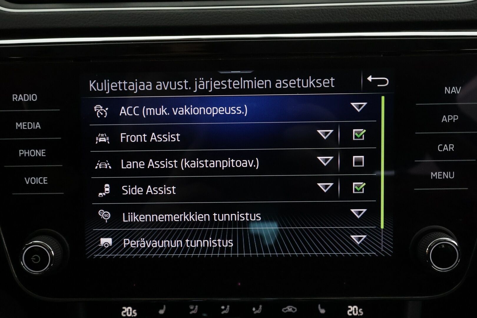 Skoda Superb 2022 Combi 2.0 TDI 200 4x4 Style DSG *Webasto / Matrix LED / ACC / P.Kamera / Muistipenkit / Keyless / Navi * - Kahdet renkaat / 1.Om Suomi-auto