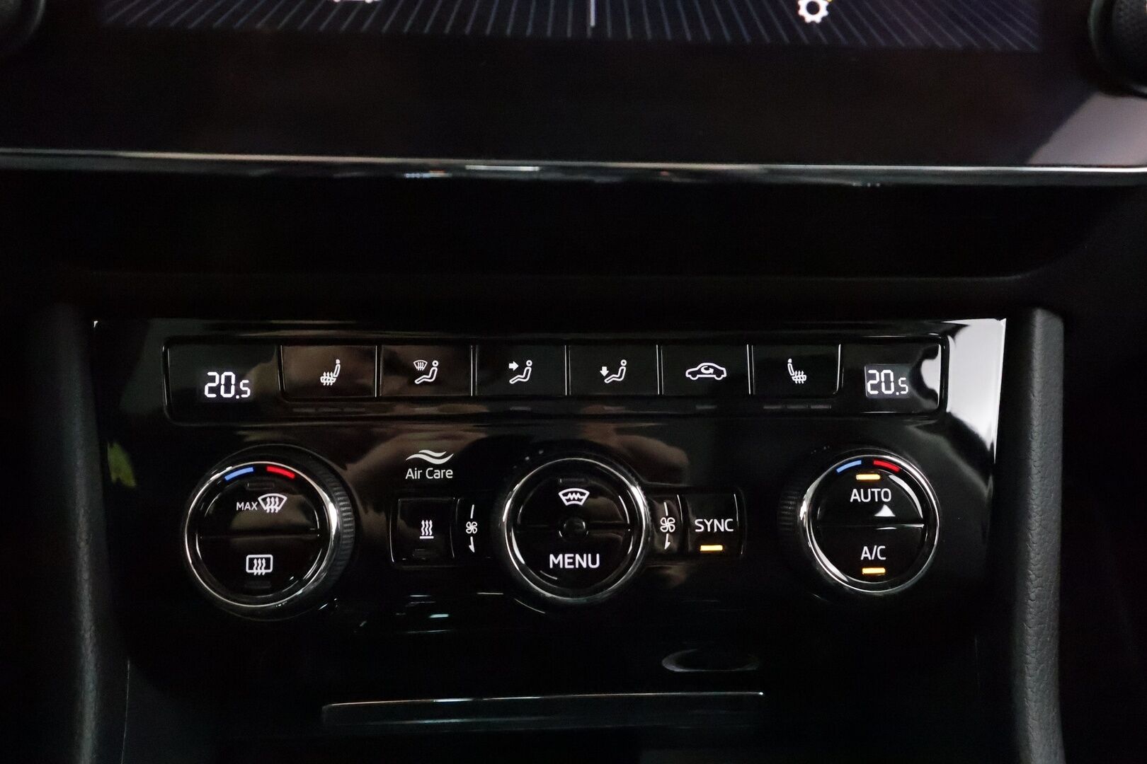 Skoda Superb 2022 Combi 2.0 TDI 200 4x4 Style DSG *Webasto / Matrix LED / ACC / P.Kamera / Muistipenkit / Keyless / Navi * - Kahdet renkaat / 1.Om Suomi-auto