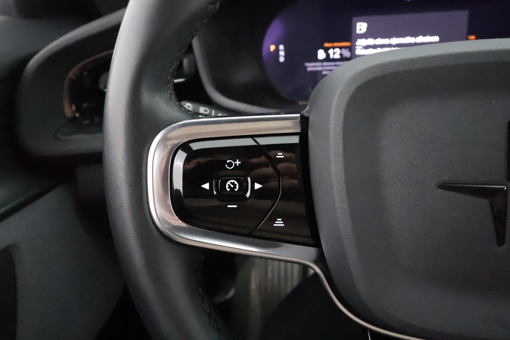 Polestar 2 2022 Long Range Single Motor, 170kW, 78kWh * ACC / Koukku / LED / 360-kamera / Muistipenkki / Apple&Android * - 1.Om Suomi-auto / Merkkihuollettu / 2x Lataus / Kahdet Renkaat