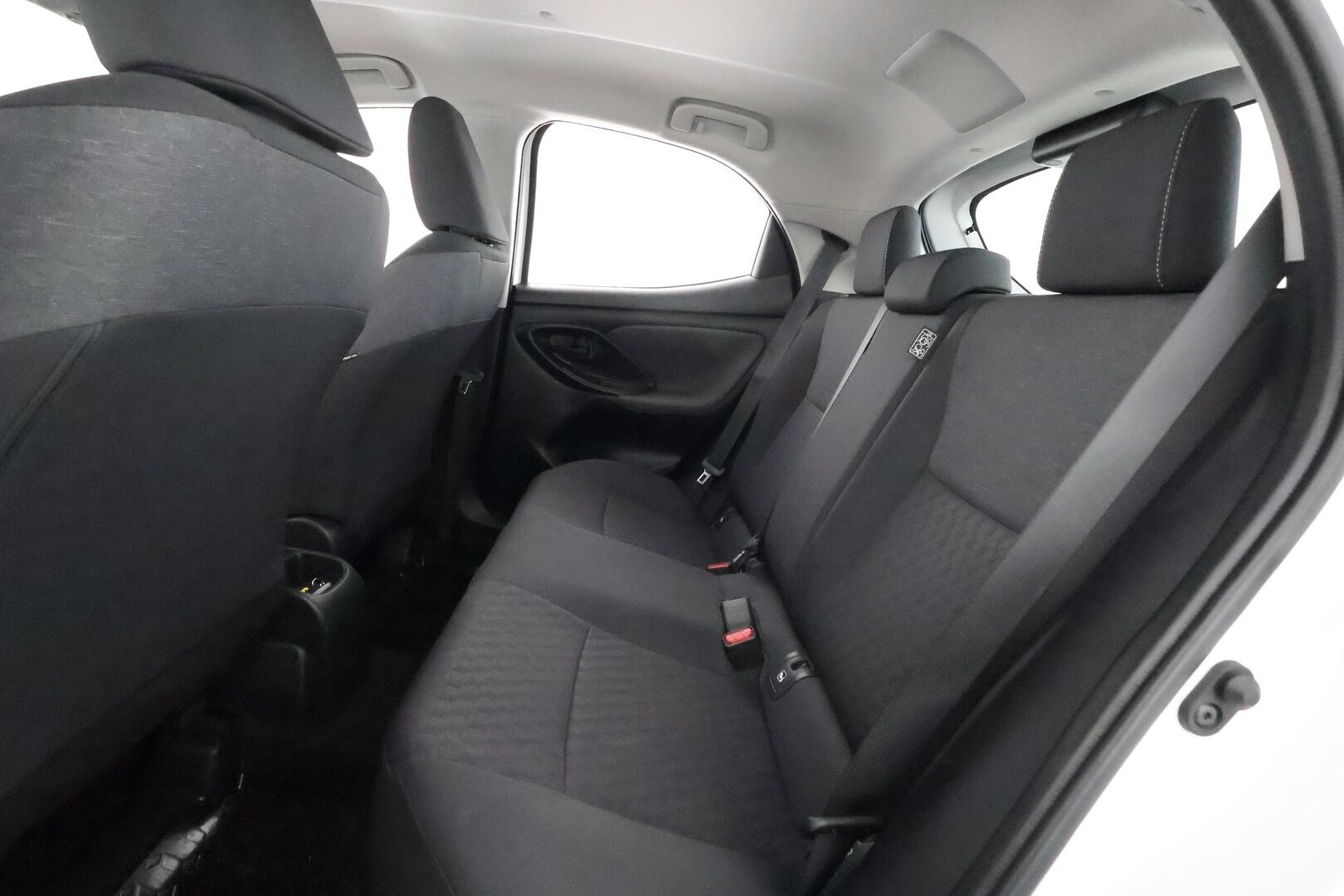 Toyota Yaris 2022 1,5 VVT-iW Active **Adapt.Vakkari / P.Kamera / Sisätilanlämmitin / Navi / Kaistavahti / KeylessGo / 2x Renkaat**