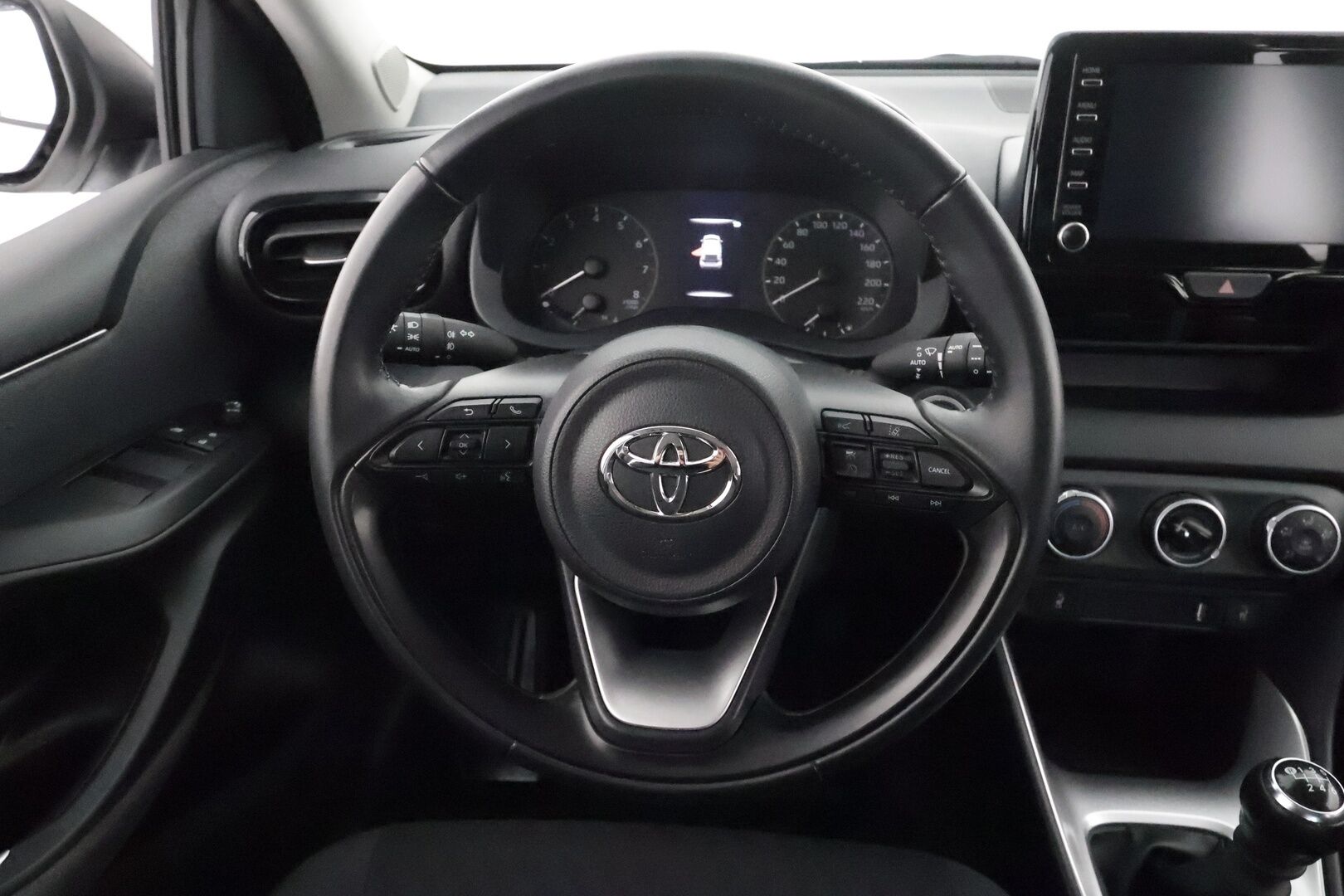Toyota Yaris 2022 1,5 VVT-iW Active **Adapt.Vakkari / P.Kamera / Sisätilanlämmitin / Navi / Kaistavahti / KeylessGo / 2x Renkaat**