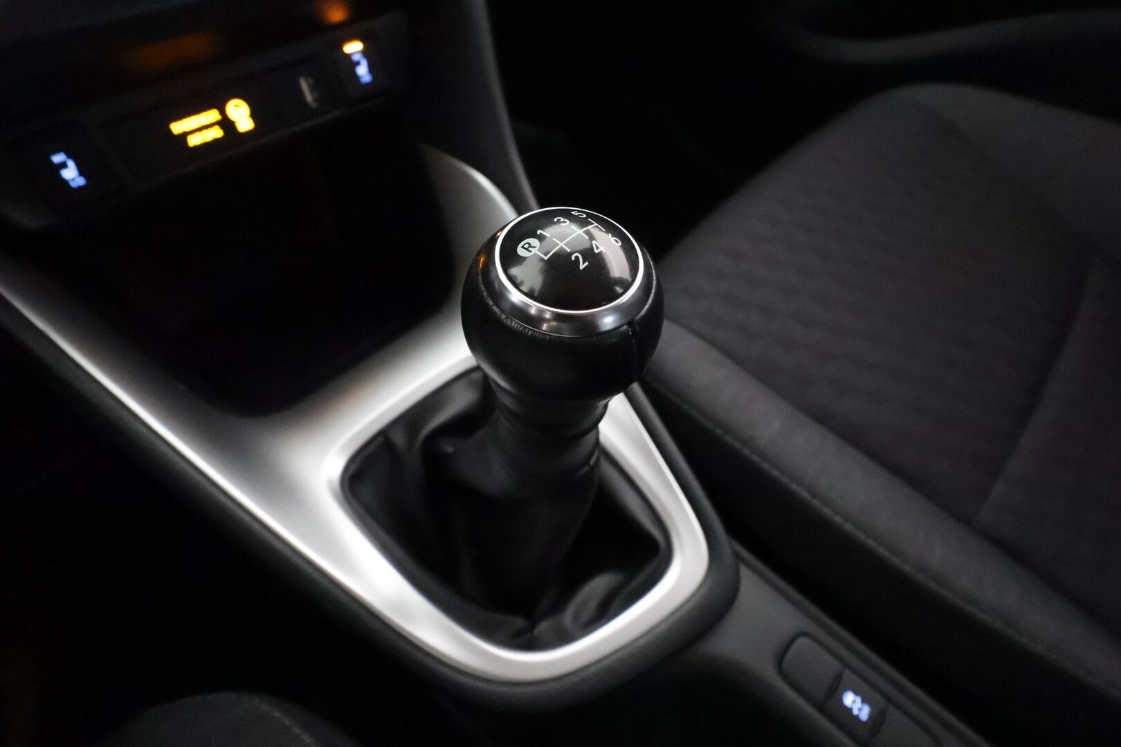 Toyota Yaris 2022 1,5 VVT-iW Active **Adapt.Vakkari / P.Kamera / Sisätilanlämmitin / Navi / Kaistavahti / KeylessGo / 2x Renkaat**