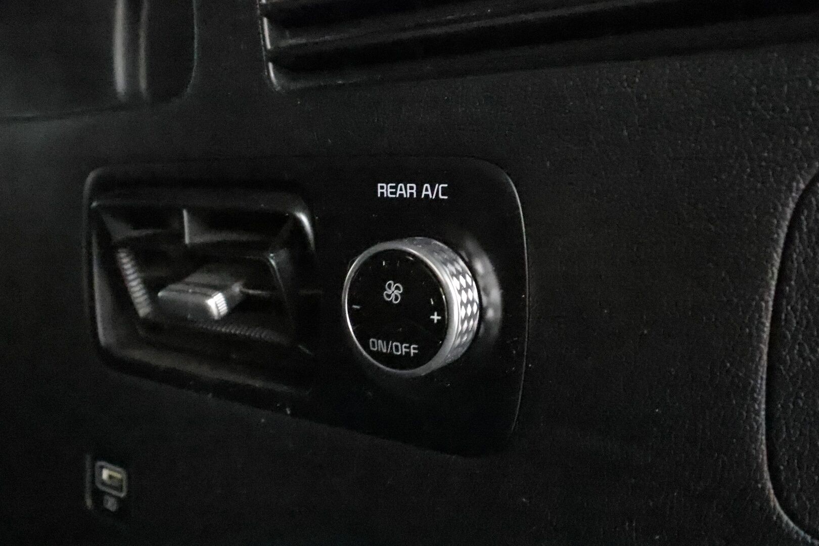 Kia Sorento 2021 1,6 T-GDI Plug-in Hybrid AWD Business Luxury AT 7P - | ACC | Koukku | Bose | HUD | Ilmastoidut Nahat | 360-Kamera | Muistipenkki | Keyless | Apple&Android | Kahdet Renkaat |