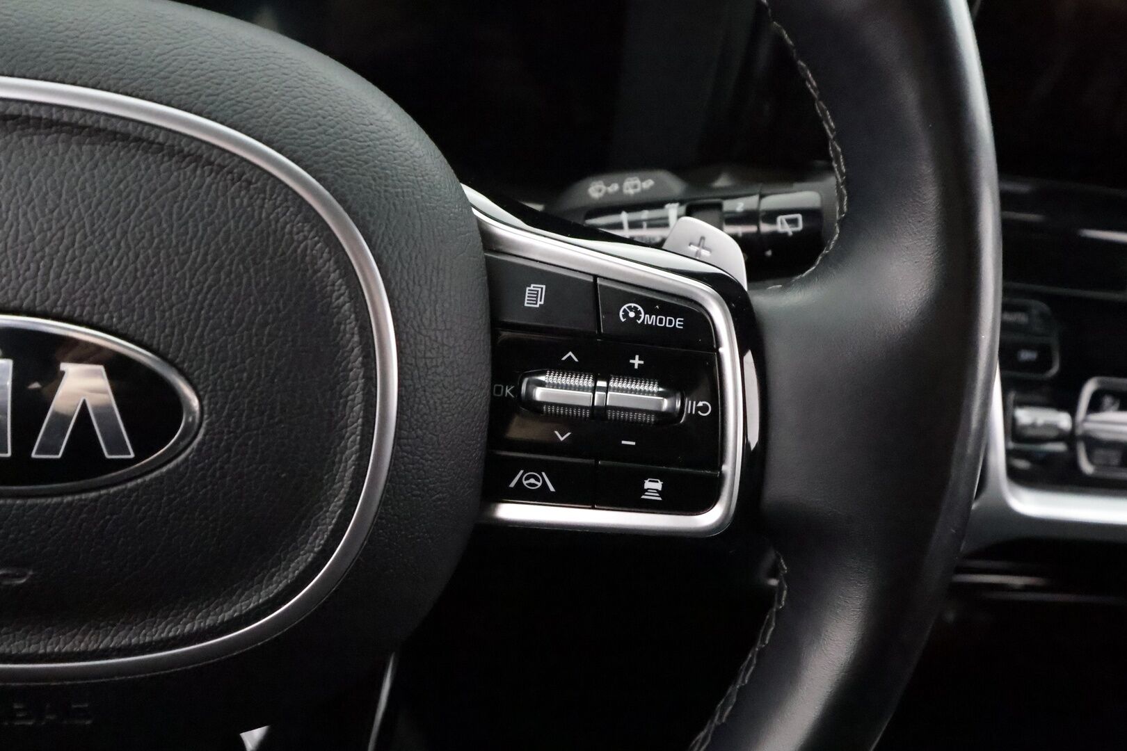 Kia Sorento 2021 1,6 T-GDI Plug-in Hybrid AWD Business Luxury AT 7P - | ACC | Koukku | Bose | HUD | Ilmastoidut Nahat | 360-Kamera | Muistipenkki | Keyless | Apple&Android | Kahdet Renkaat |