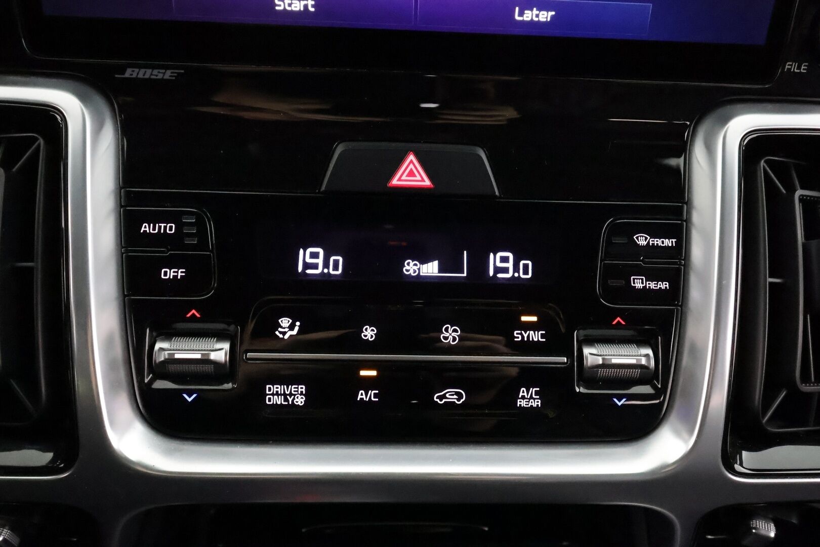 Kia Sorento 2021 1,6 T-GDI Plug-in Hybrid AWD Business Luxury AT 7P - | ACC | Koukku | Bose | HUD | Ilmastoidut Nahat | 360-Kamera | Muistipenkki | Keyless | Apple&Android | Kahdet Renkaat |