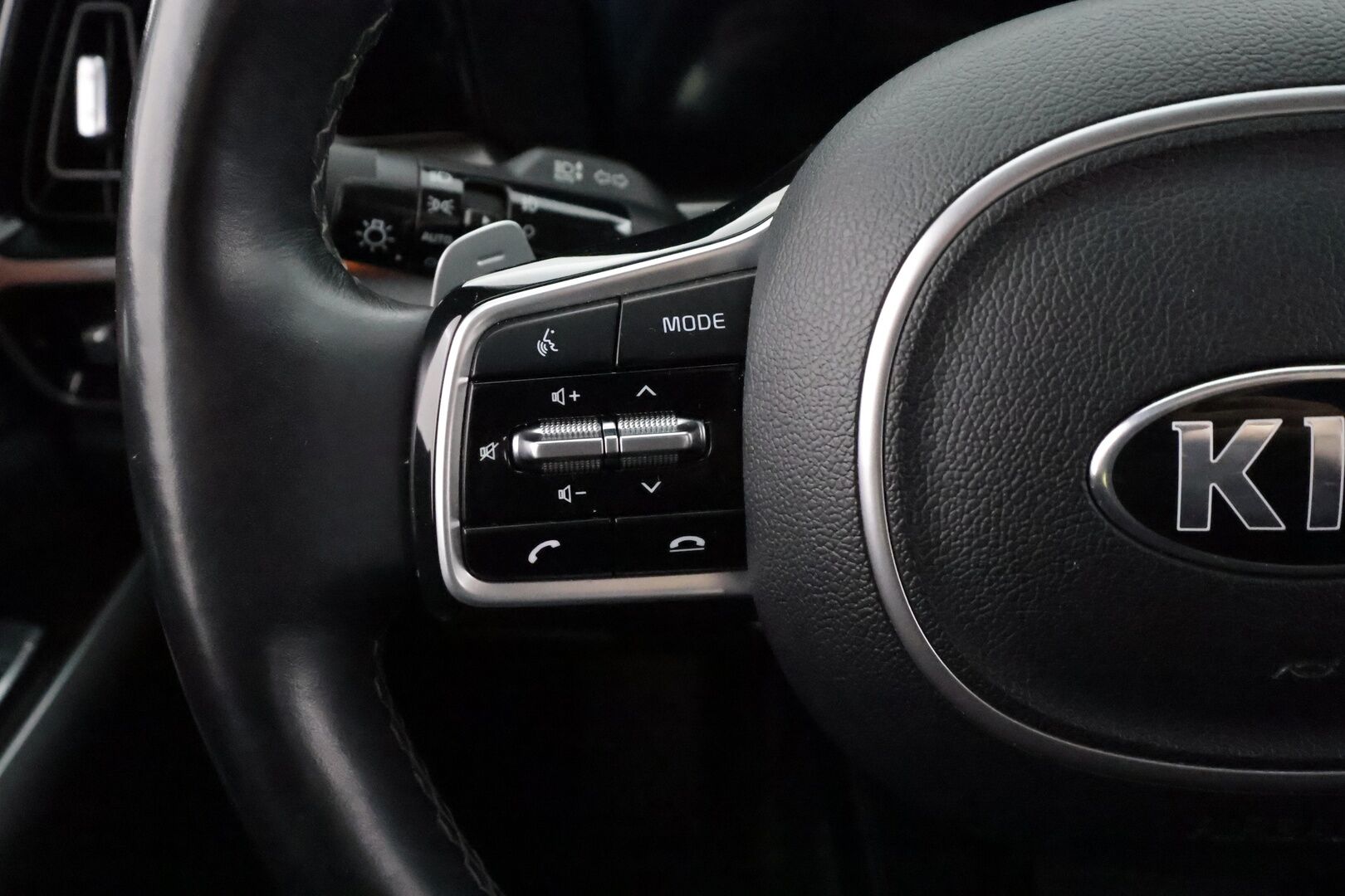 Kia Sorento 2021 1,6 T-GDI Plug-in Hybrid AWD Business Luxury AT 7P - | ACC | Koukku | Bose | HUD | Ilmastoidut Nahat | 360-Kamera | Muistipenkki | Keyless | Apple&Android | Kahdet Renkaat |