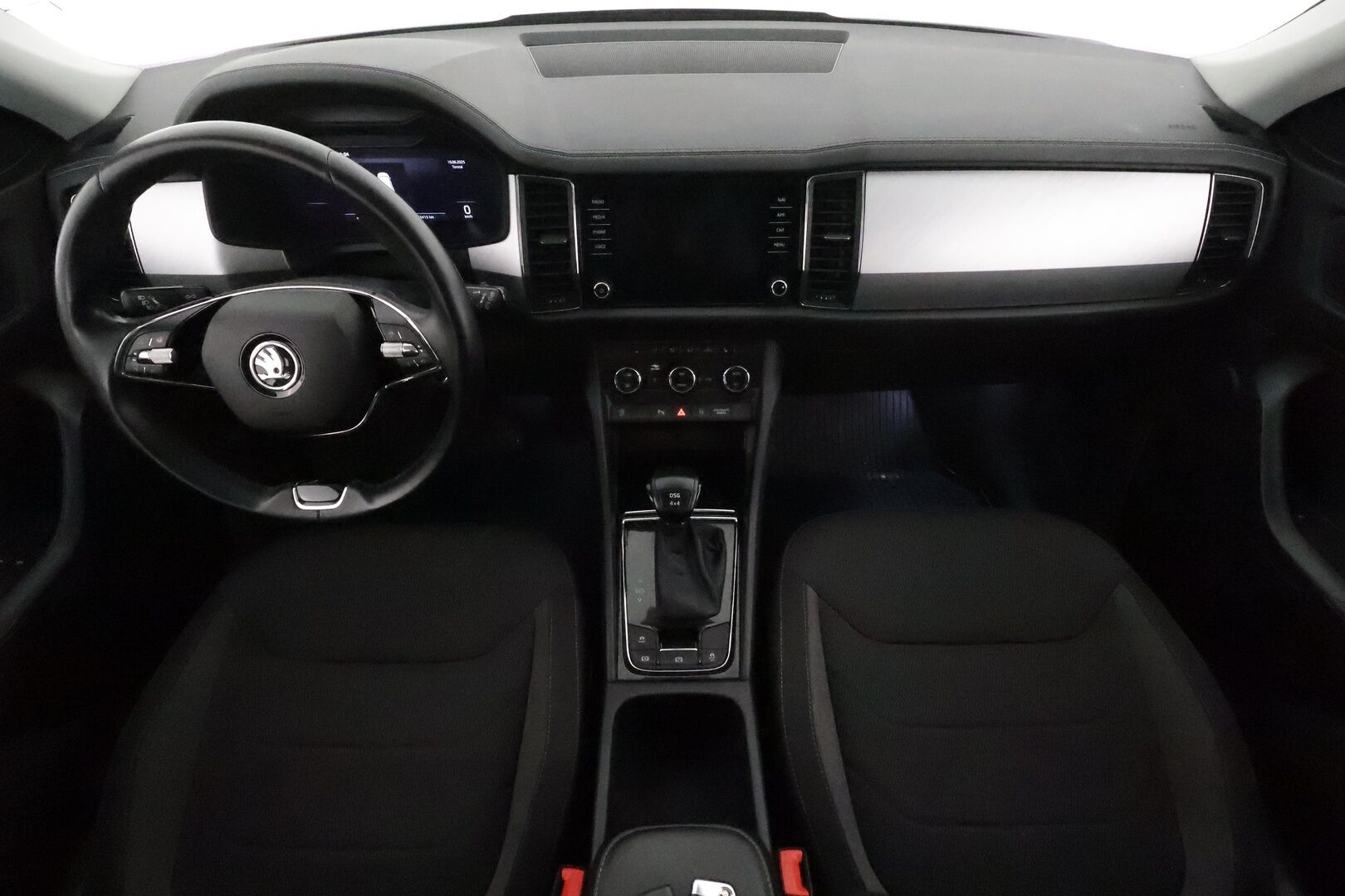 Skoda Kodiaq 2022 2.0 TDI 150 4x4 Ambition DSG * Webasto / Koukku / Adapt.Vakkari / LED-valot / P.Tutkat / Ambient-Valaistus ** - 3,99 % KORKOTARJOUS TÄHÄN AUTOON - 1-om Suomi-auto / Kahdet Renkaat