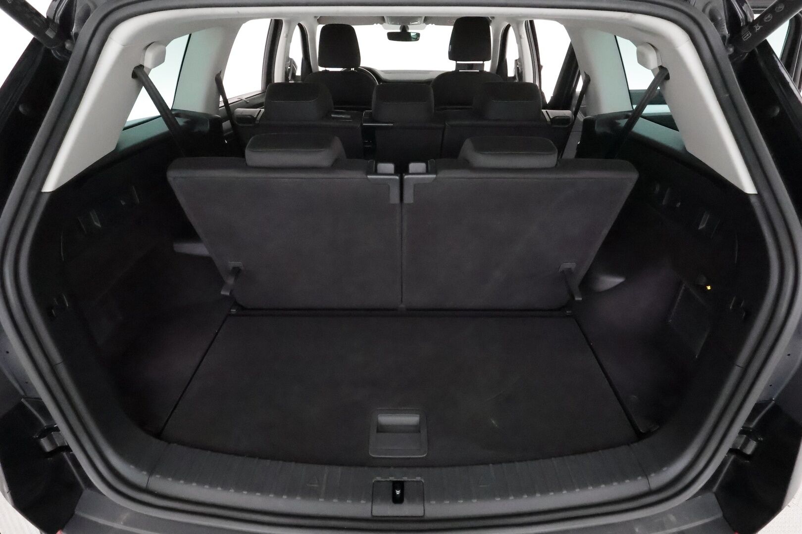 Skoda Kodiaq 2022 2.0 TDI 150 4x4 Ambition DSG * Webasto / Koukku / Adapt.Vakkari / LED-valot / P.Tutkat / Ambient-Valaistus ** - 3,99 % KORKOTARJOUS TÄHÄN AUTOON - 1-om Suomi-auto / Kahdet Renkaat