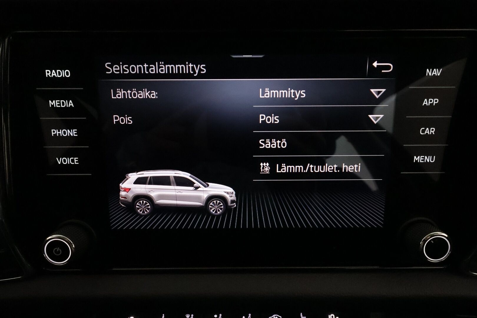 Skoda Kodiaq 2022 2.0 TDI 150 4x4 Ambition DSG * Webasto / Koukku / Adapt.Vakkari / LED-valot / P.Tutkat / Ambient-Valaistus ** - 3,99 % KORKOTARJOUS TÄHÄN AUTOON - 1-om Suomi-auto / Kahdet Renkaat