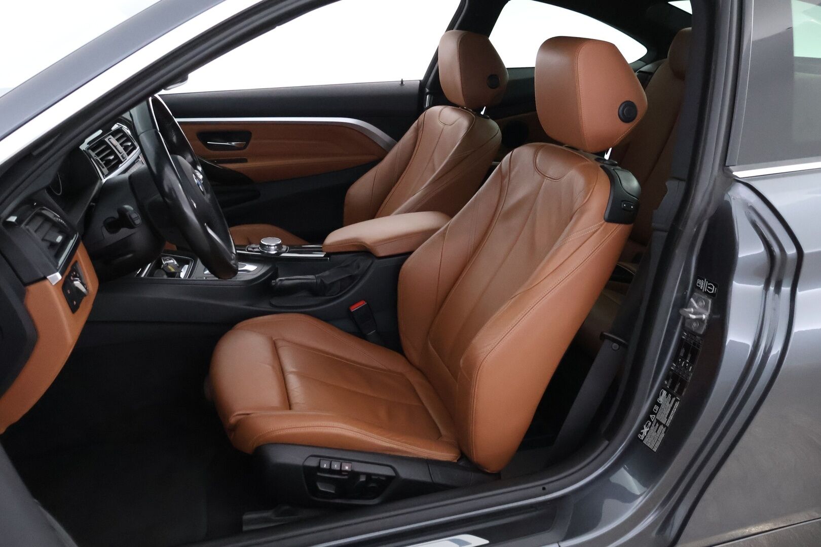 BMW 435 2014 F32 Coupe 435d A xDrive Business - HUD / Vetokoukku / Konjakkinahat / Muistipenkki / HiFit / Professional Navi / Comfort Access / Sporttipenkit / Huippuvarusteet!
