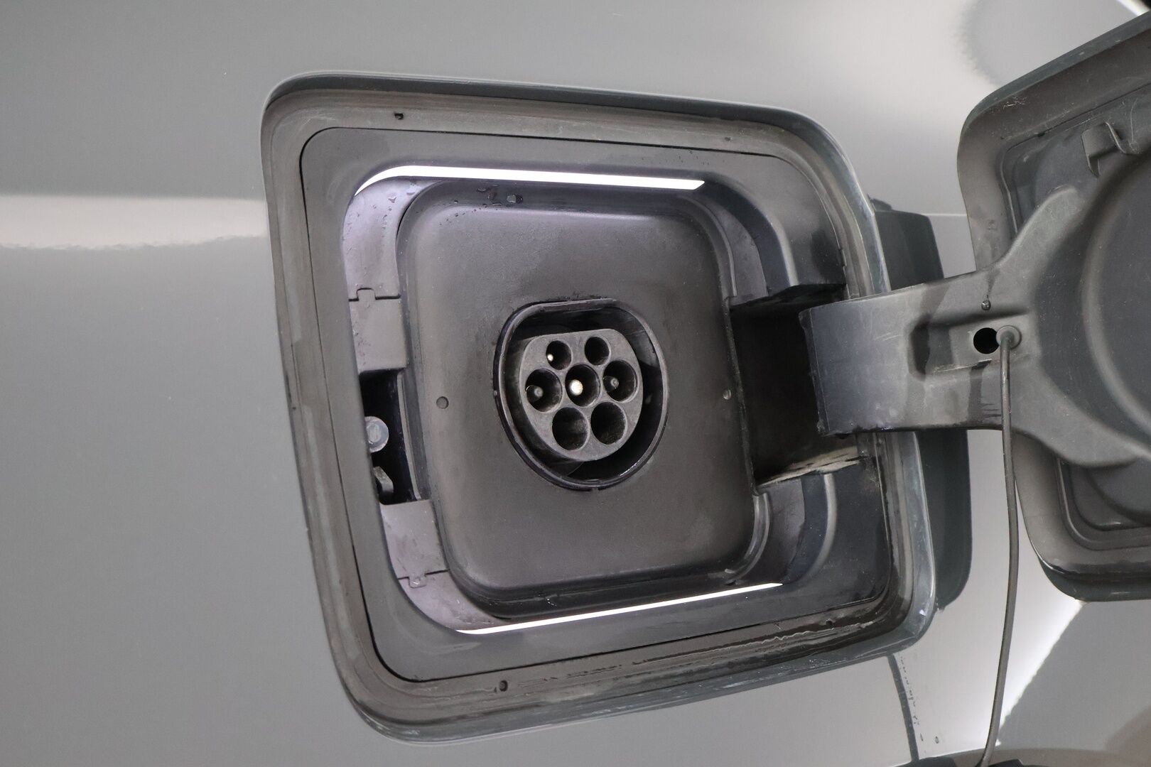 BMW i3 2014 60Ah REX - Peruutustutka / Penkinlämmittimet / Digimittari / 2x Renkaat / Hyvin huollettu / Siistikuntoinen!