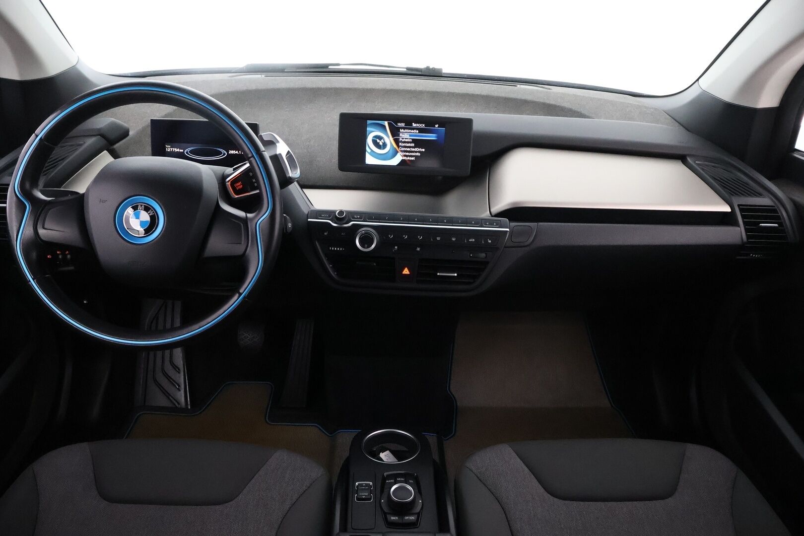 BMW i3 2014 60Ah REX - Peruutustutka / Penkinlämmittimet / Digimittari / 2x Renkaat / Hyvin huollettu / Siistikuntoinen!