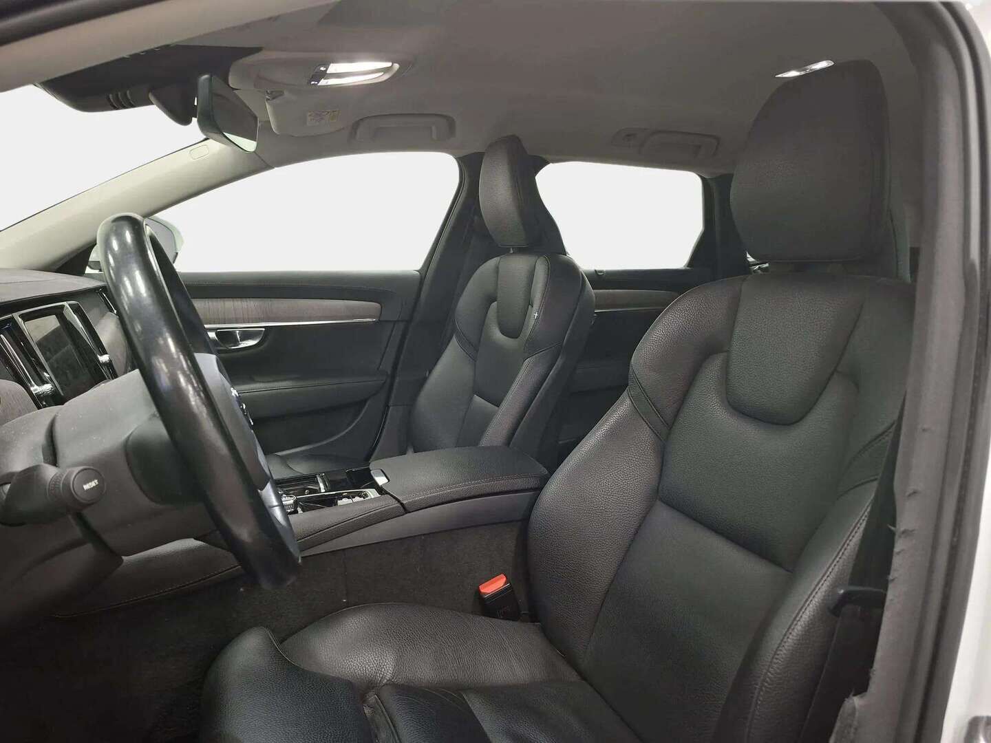 Volvo V90 2022 T6 TwE AWD Business Inscription aut - Pilot Assist | ACC | BLIS | Navi | P.kamera | Ajastettava lämmitin | Lämmitettävä tuulilasi | High Beam Assist | Volvo On Call | Suomi-auto | 2x renkaat aluvantein |