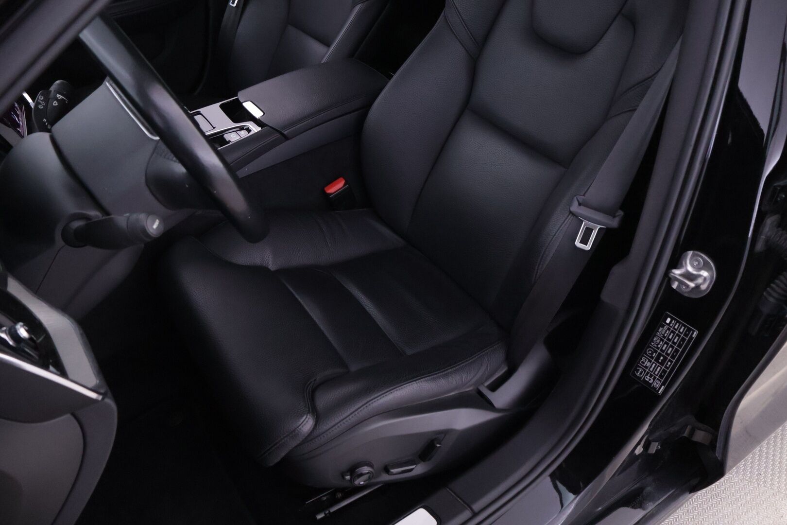 Volvo V60 2022 T6 TwE AWD Business Inscription Edition aut - | VOC | Webasto | Nahkaverhoilu | Performance Audio | P.Kamera |
