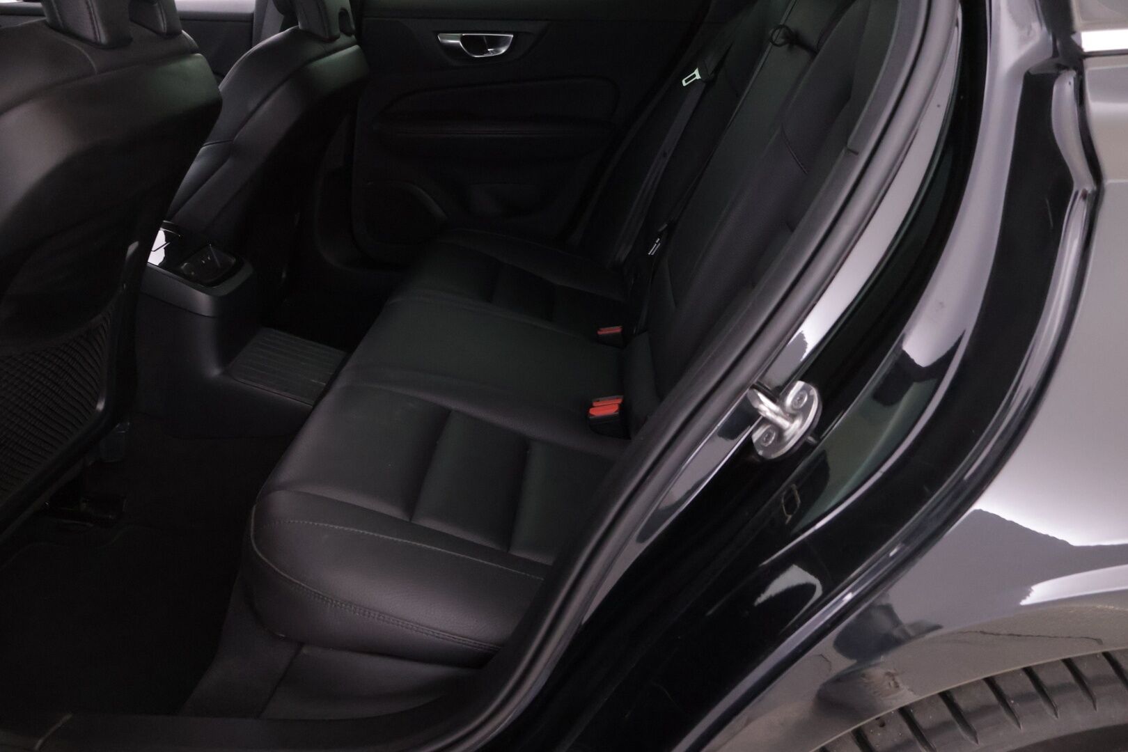 Volvo V60 2022 T6 TwE AWD Business Inscription Edition aut - | VOC | Webasto | Nahkaverhoilu | Performance Audio | P.Kamera |