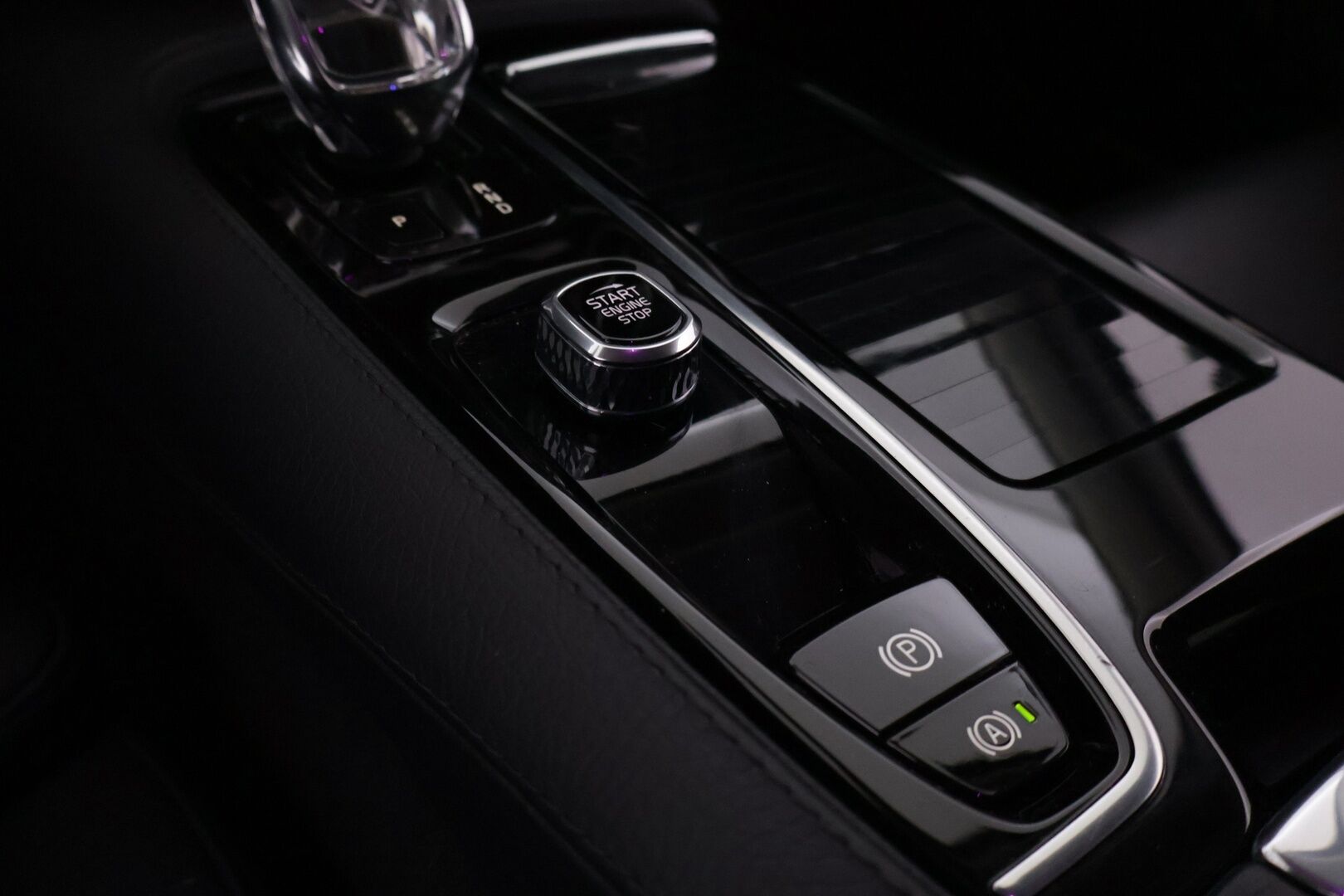 Volvo V60 2022 T6 TwE AWD Business Inscription Edition aut - | VOC | Webasto | Nahkaverhoilu | Performance Audio | P.Kamera |