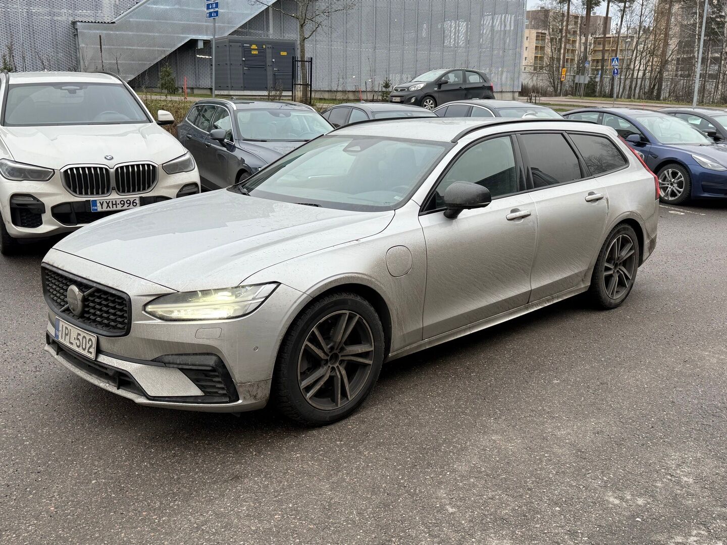 Volvo V90 2022 T6 TwE AWD R-Design aut ** ACC / Koukku / 360-kamera ** - Facelift / Uudempi käyttöjärjestelmä! / Suomi-auto - HULLU BLACKWEEK KORKOTARJOUS 2,49%