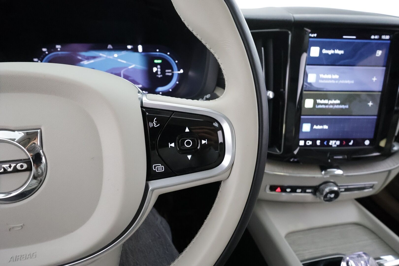 Volvo XC60 2022 T6 TwE AWD Business Inscription Edition aut * ACC / Kamera / Full LED / Webasto / Panorama / Muistipenkki / Pilot Assist * - 1.Om Suomi-auto / Kahdet renkaat aluvanteilla / Merkkihuollettu / ALV - HULLUT AVAJAISHULINAT KORKOTARJOUS 3,29 %