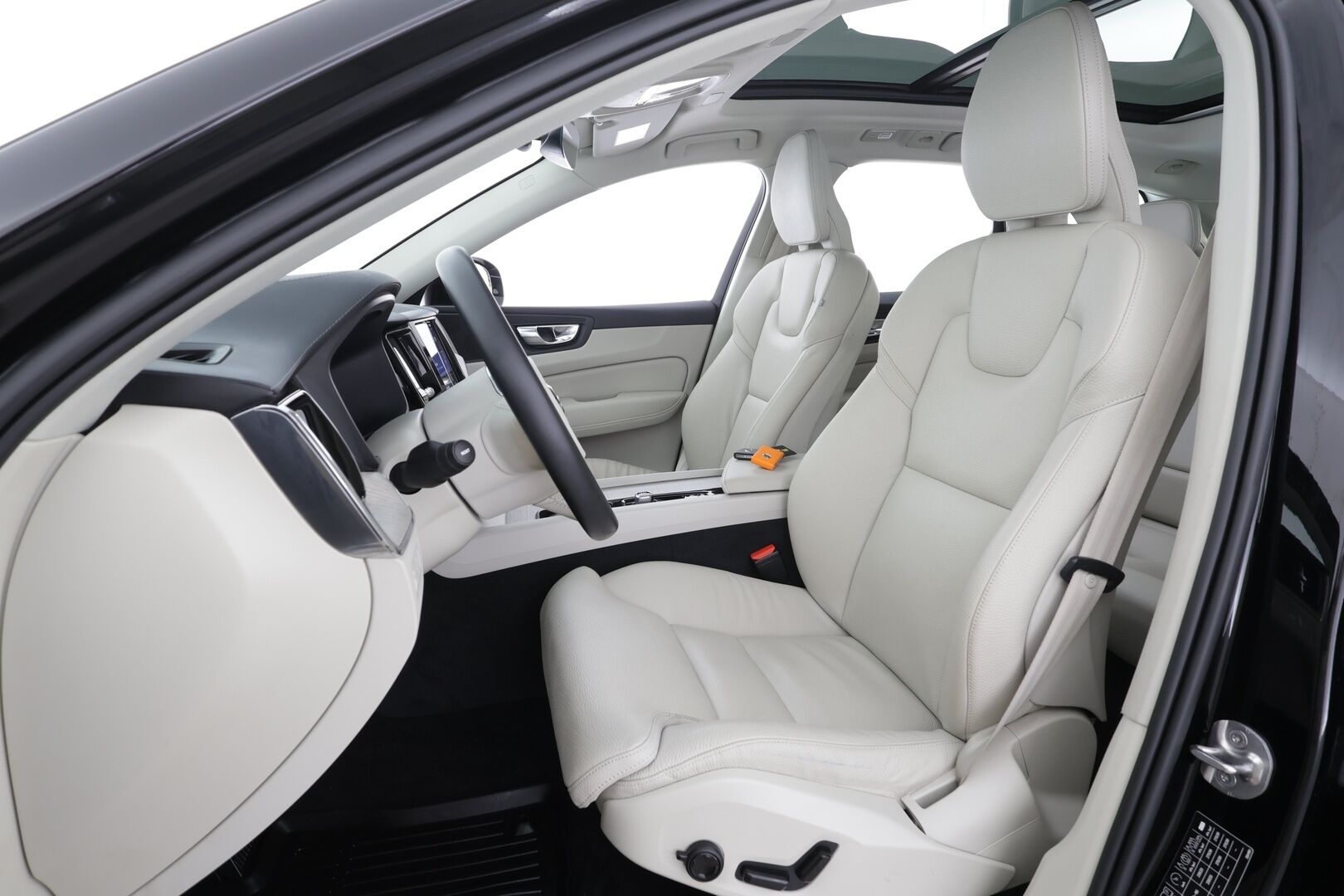 Volvo XC60 2022 T6 TwE AWD Business Inscription Edition aut * ACC / P.kamera / Full LED / Webasto / Panorama / Muistipenkki / Facelift * - 1.Om Suomi-auto / Kahdet renkaat aluvanteilla / Merkkihuollettu