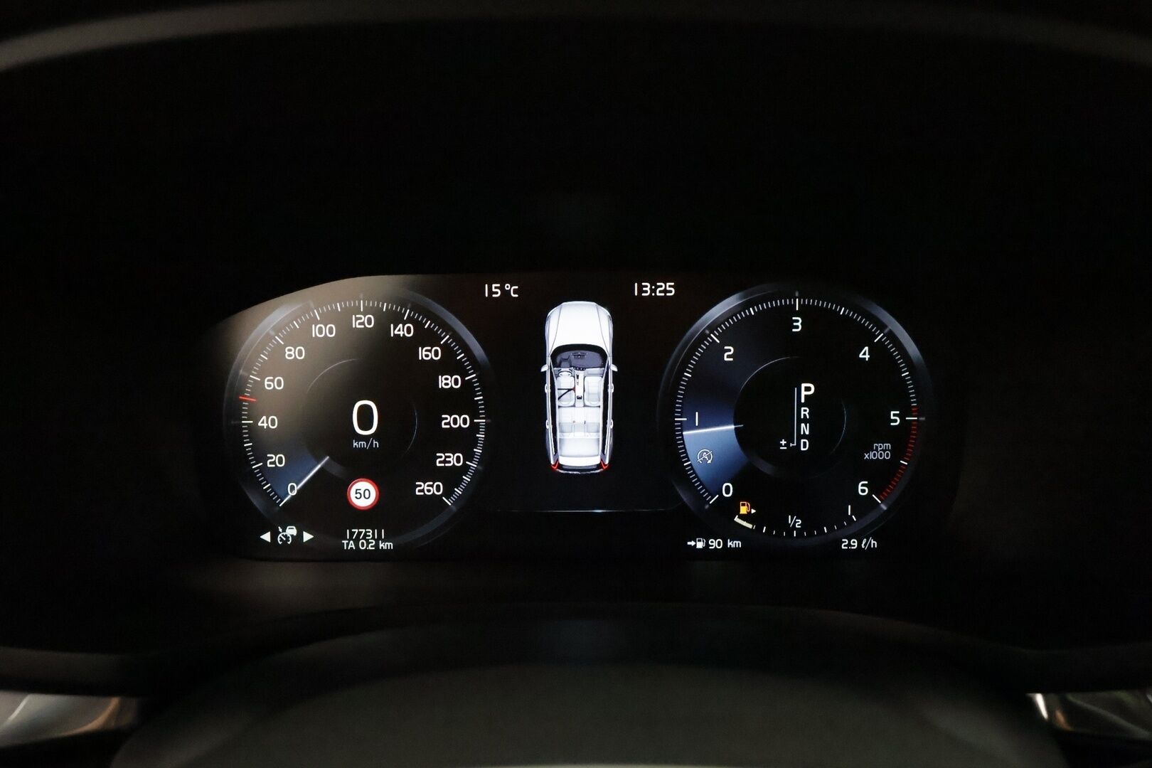 Volvo V60 2019 D4 Momentum aut *ACC / Webasto / Full LED / P.kamera / Navi / Puolinahat / KeylessGo* - Kahdet renkaat aluvanteilla