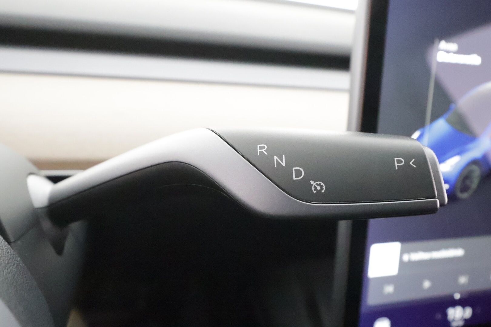 Tesla Model Y 2021 Long Range * Koukku / ILP / ACC / Lasikatto / Matrix-LED / P.Kamera / Muistipenkki / Premium Audio / Navi / Keyless * - 1-om Suomi-auto / 2x Latauskaapelit / Kahdet renkaat aluvanteilla