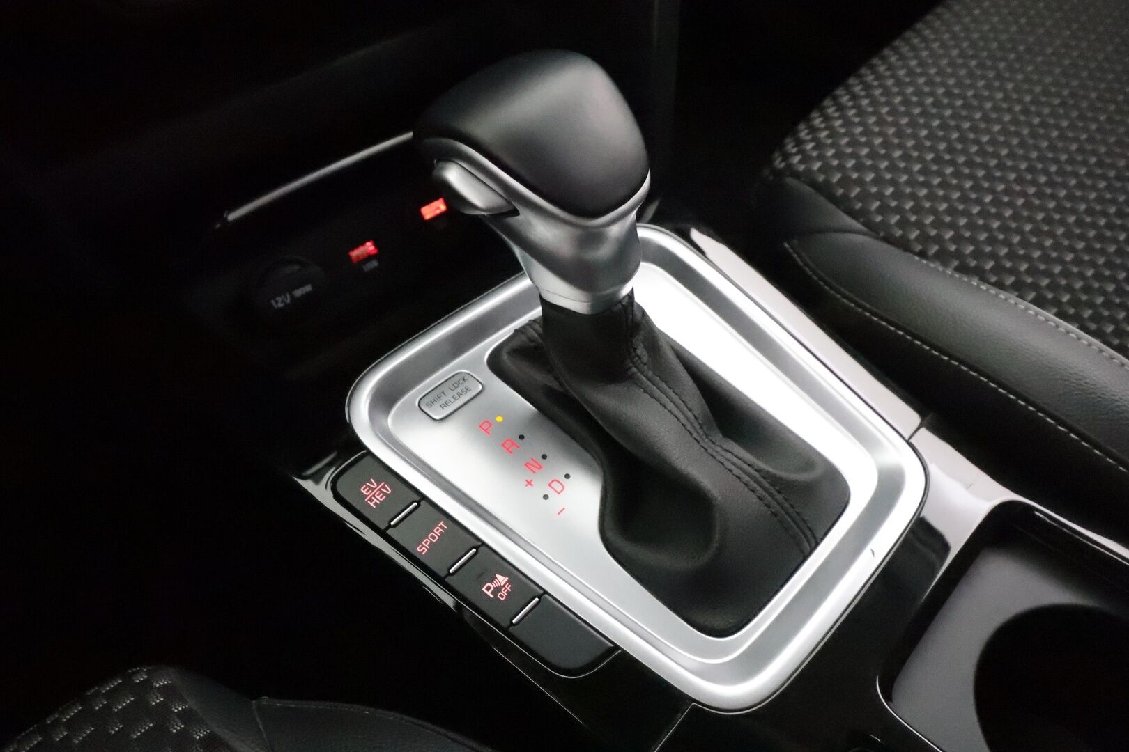 Kia Ceed 2020 1,6 GDI Plug-In Hybrid Business Premium SW DCT - | ACC | LED | Puolinahat | P.Kamera | Ratinlämmitys | Navi | Keyless | Apple&Android | Kahdet Renkaat |