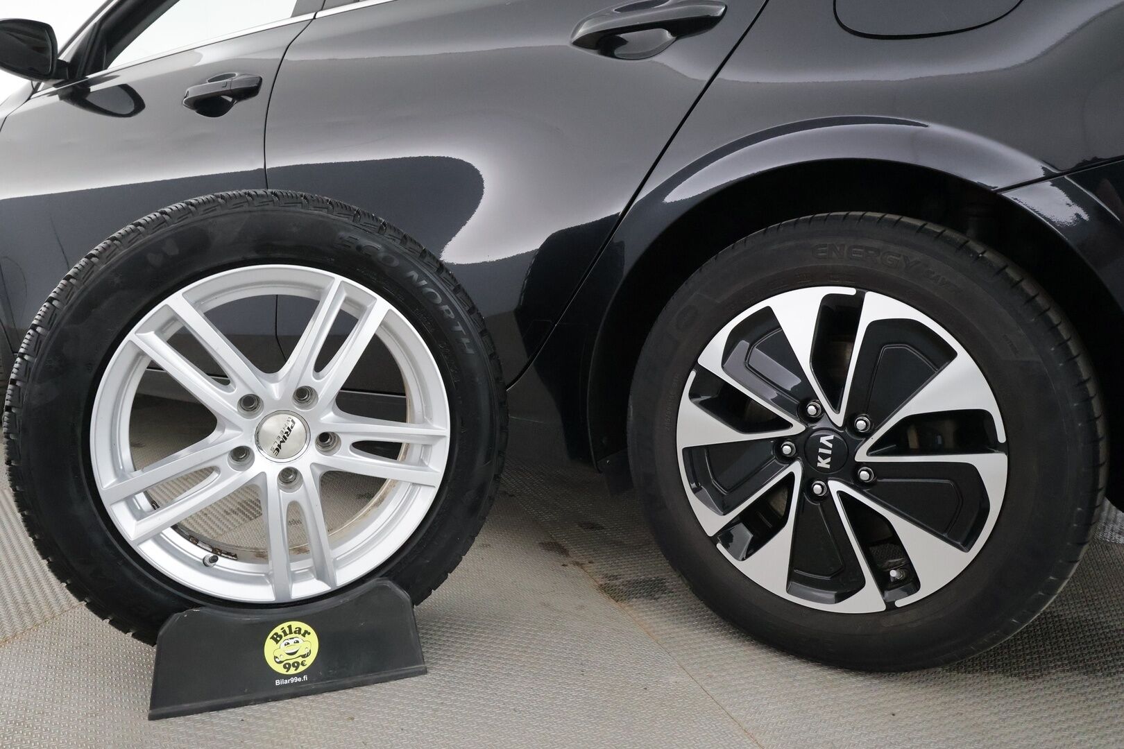 Kia Ceed 2020 1,6 GDI Plug-In Hybrid Business Premium SW DCT - | ACC | LED | Puolinahat | P.Kamera | Ratinlämmitys | Navi | Keyless | Apple&Android | Kahdet Renkaat |